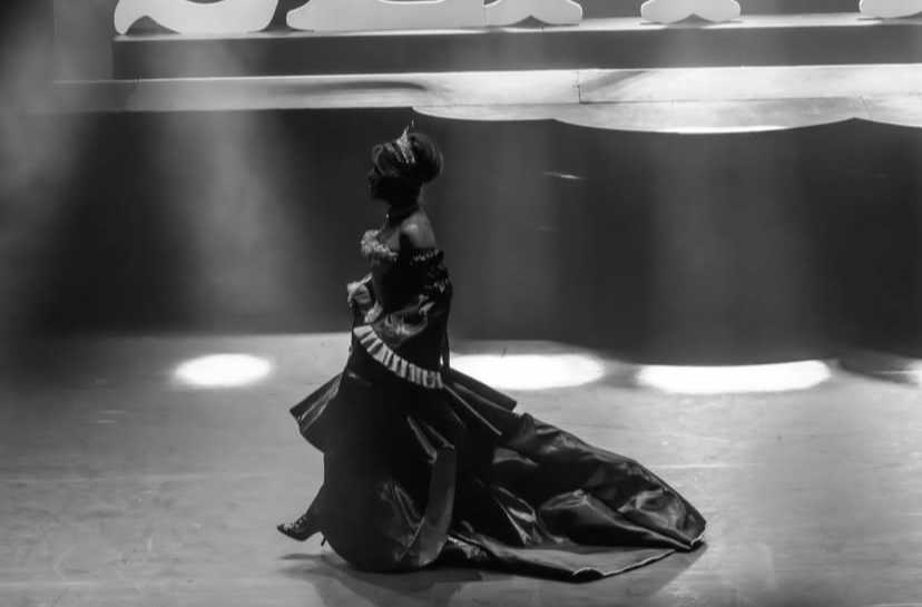 Mazz Murray wearing custom ‘Queen Charlotte’ corset, skirt and sleeves in Sea Witch the Musical. 
