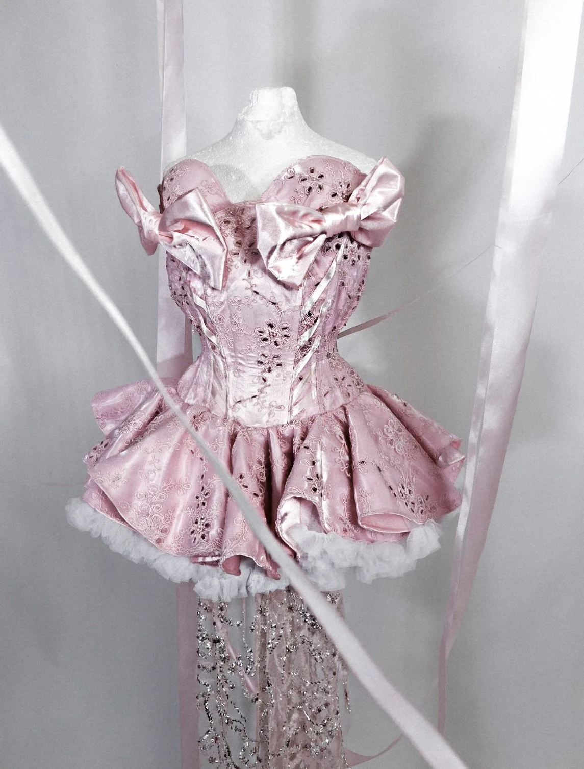 Custom pink wfh ‘Hourglass’ and skirt for Maude..
Shot by Williamfhenderson.
Retouches by Naomi Rush.