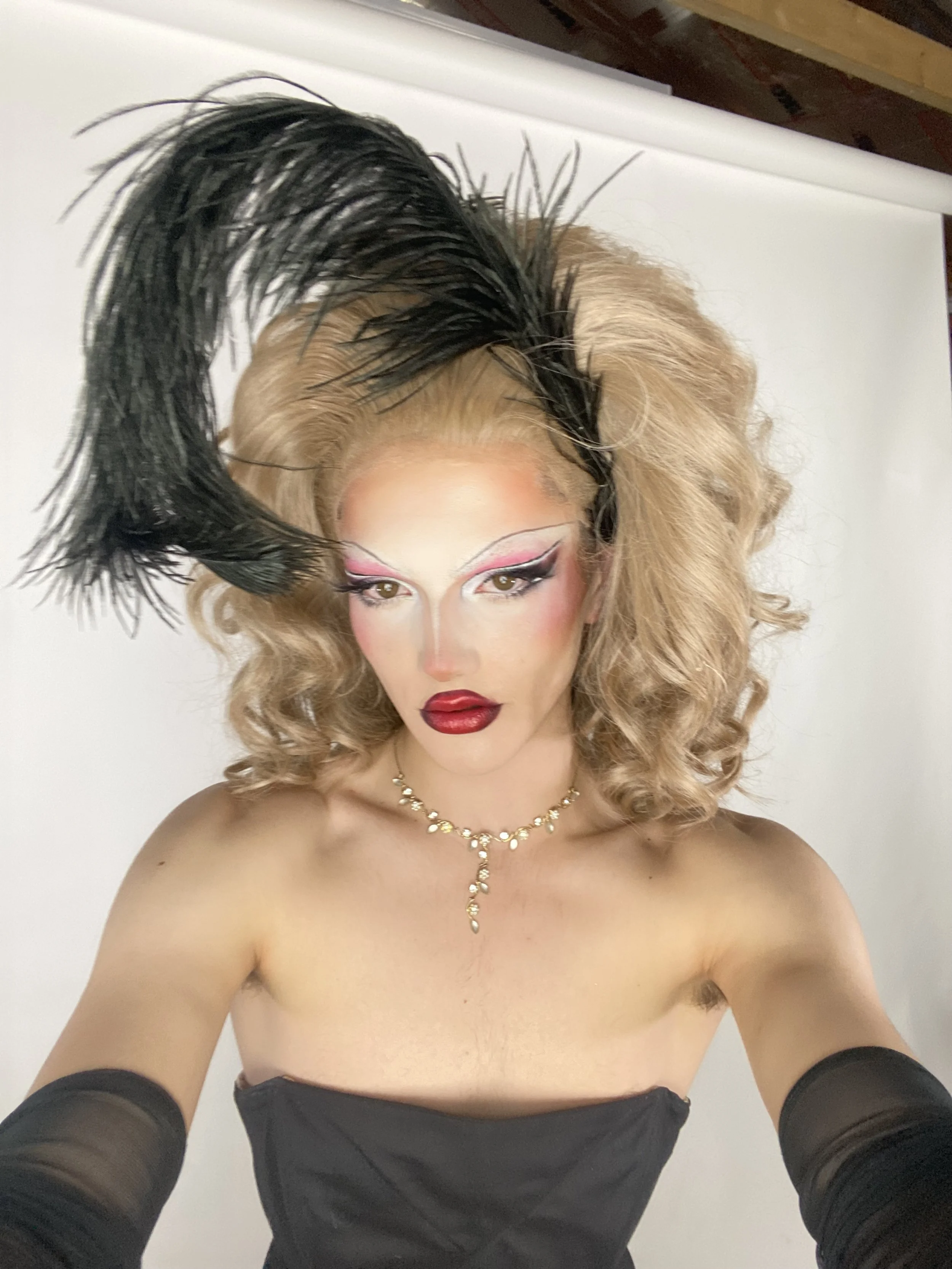 Wilma Hickey Heel in Busch corset