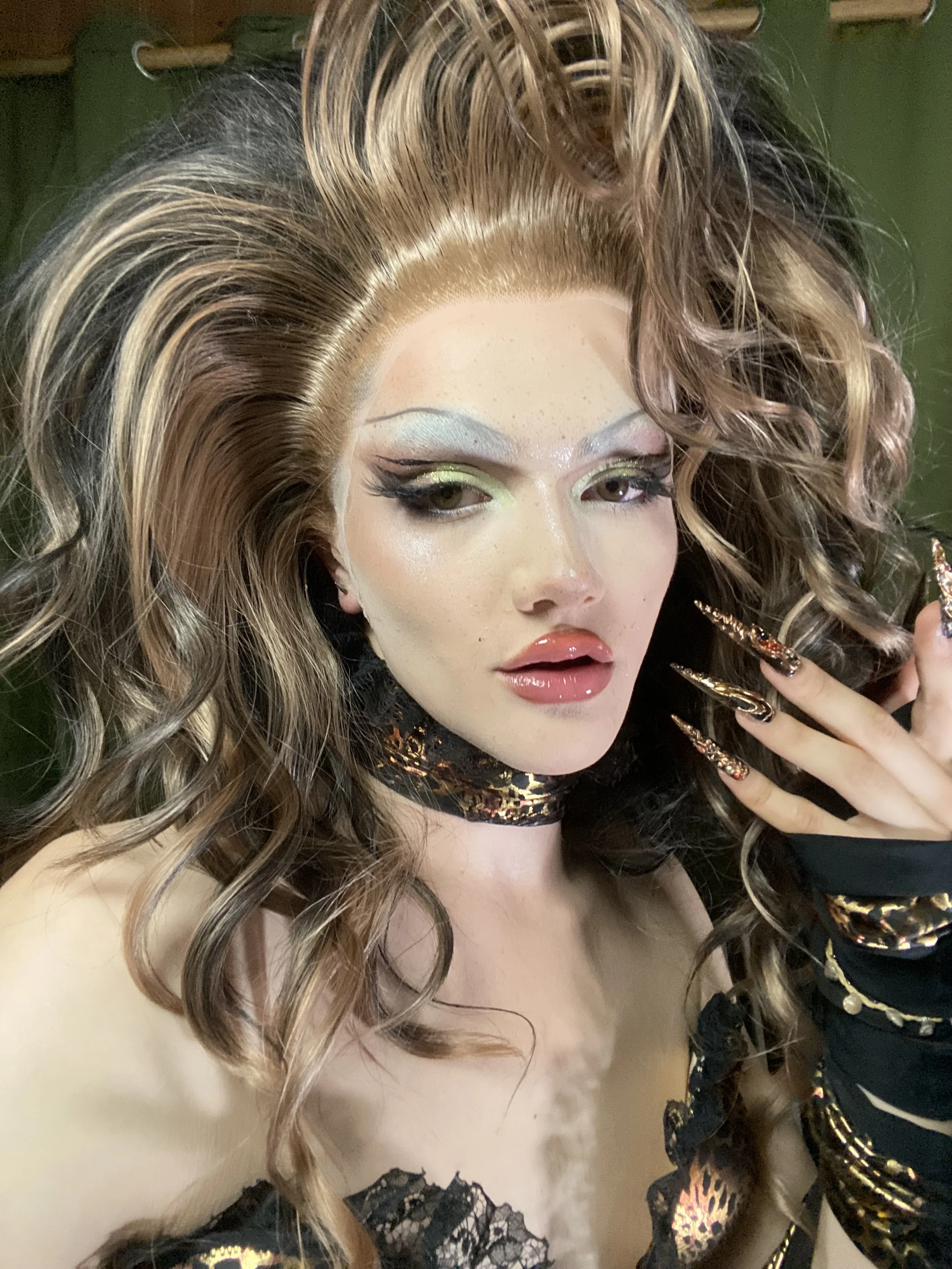 Wilma Hickey Heel in Kylie Minogue Kitty corset And custom nails