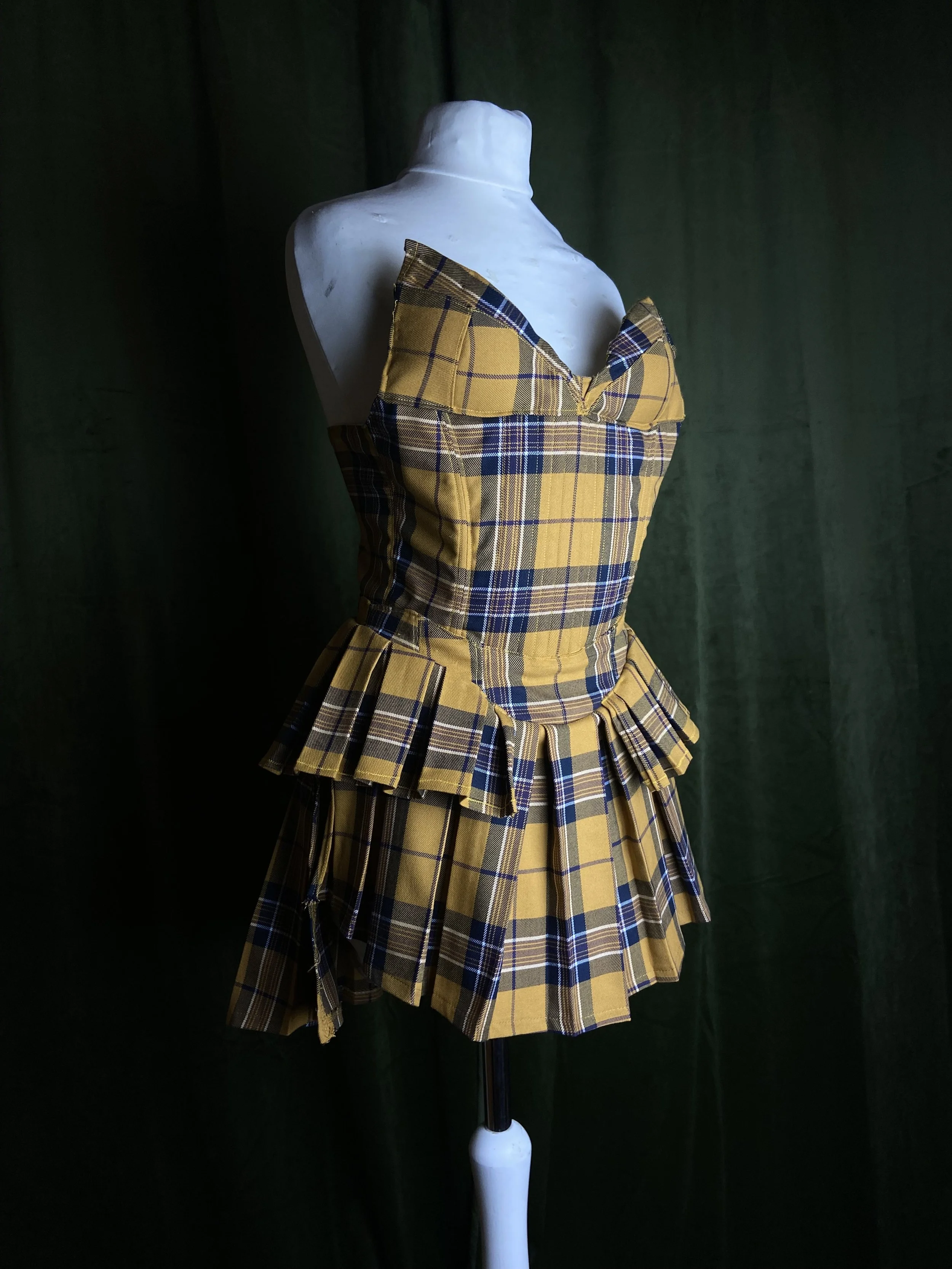 Custom ‘Cher Horowitz corset and skirt set’ for Jordyn Horowitz shot by Williamfhenderson 