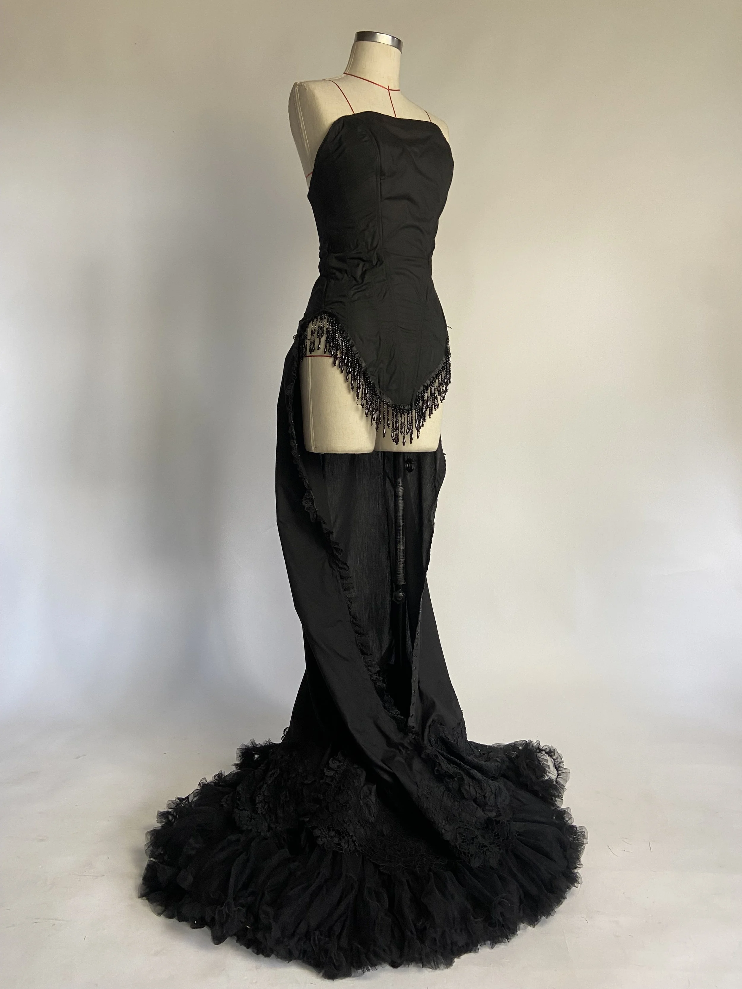 Corset and reveal skirt for Pina Busch
Shot by Williamfhenderson 