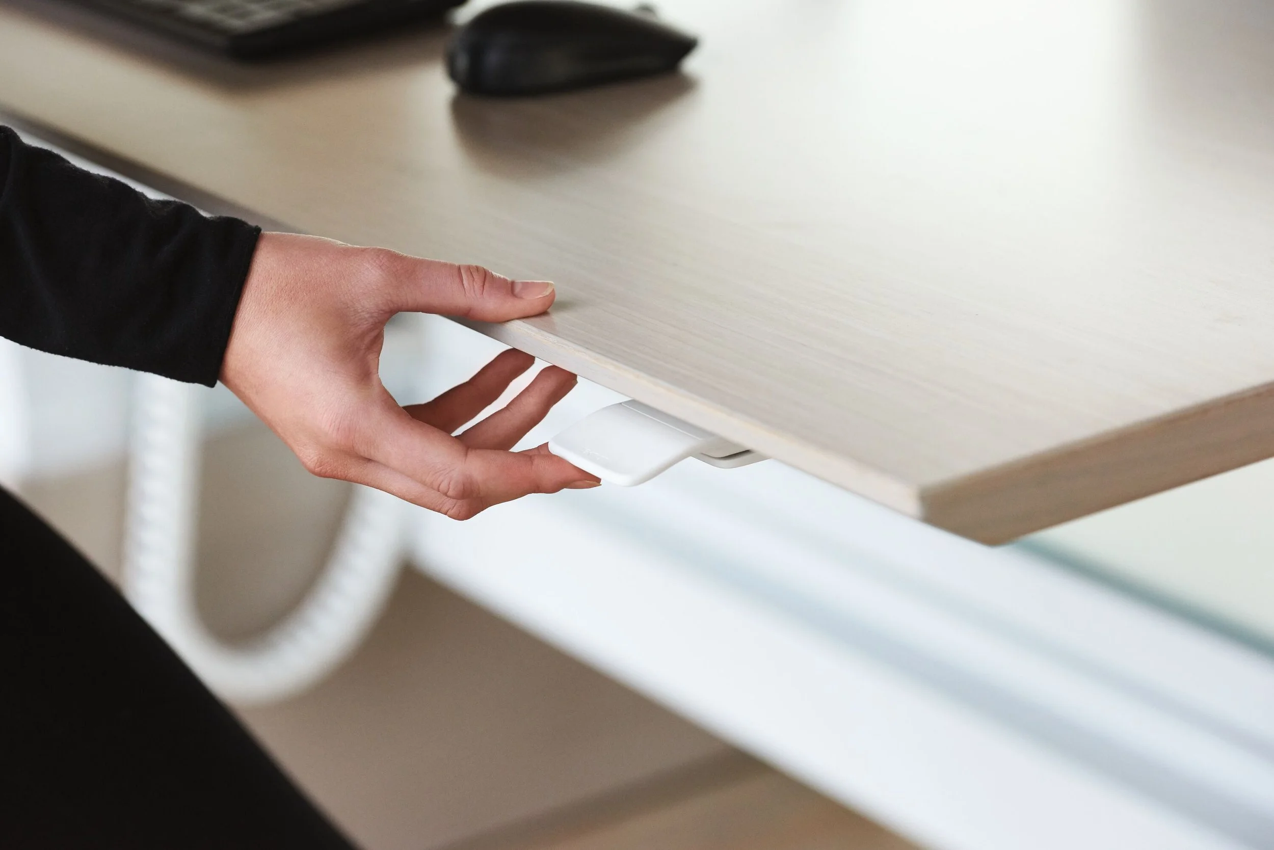 Medium-Navigate_Toggle Switch.jpg