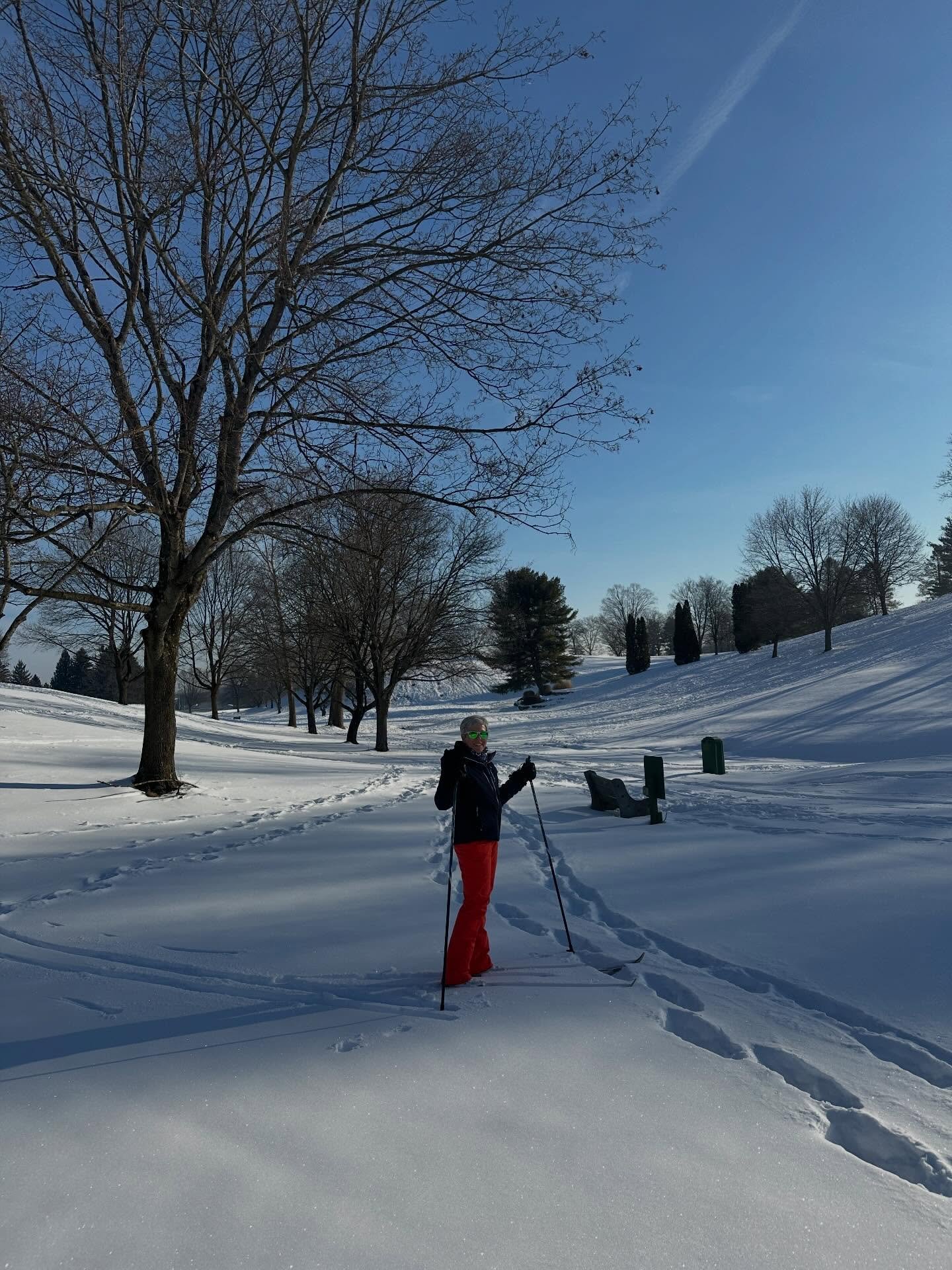 Thanks to @oelbucknell I was able to join @oliveaardvark for some XC ski joy today. Just $12.72 for a two-week rental of the whole kit!