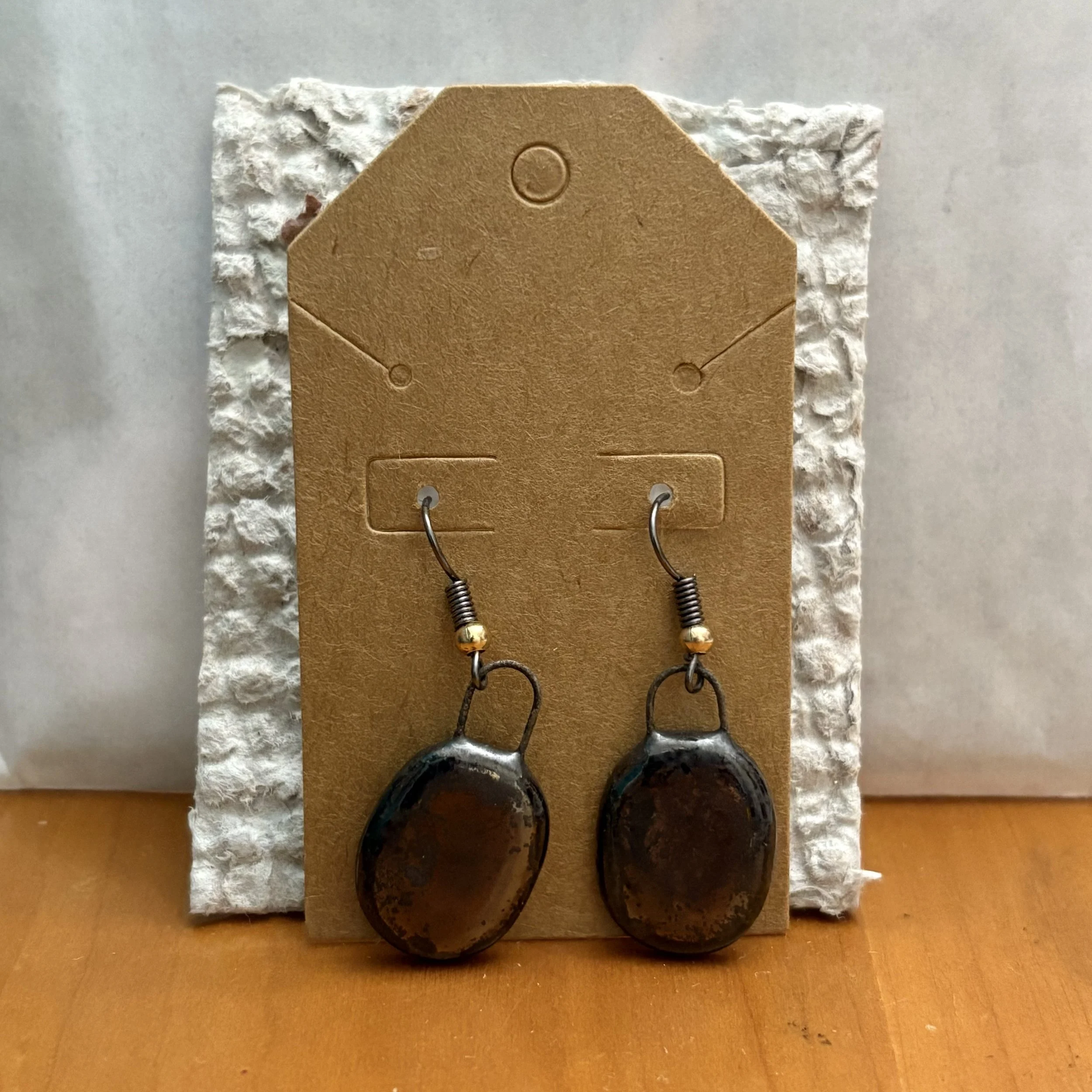 Oval earrings