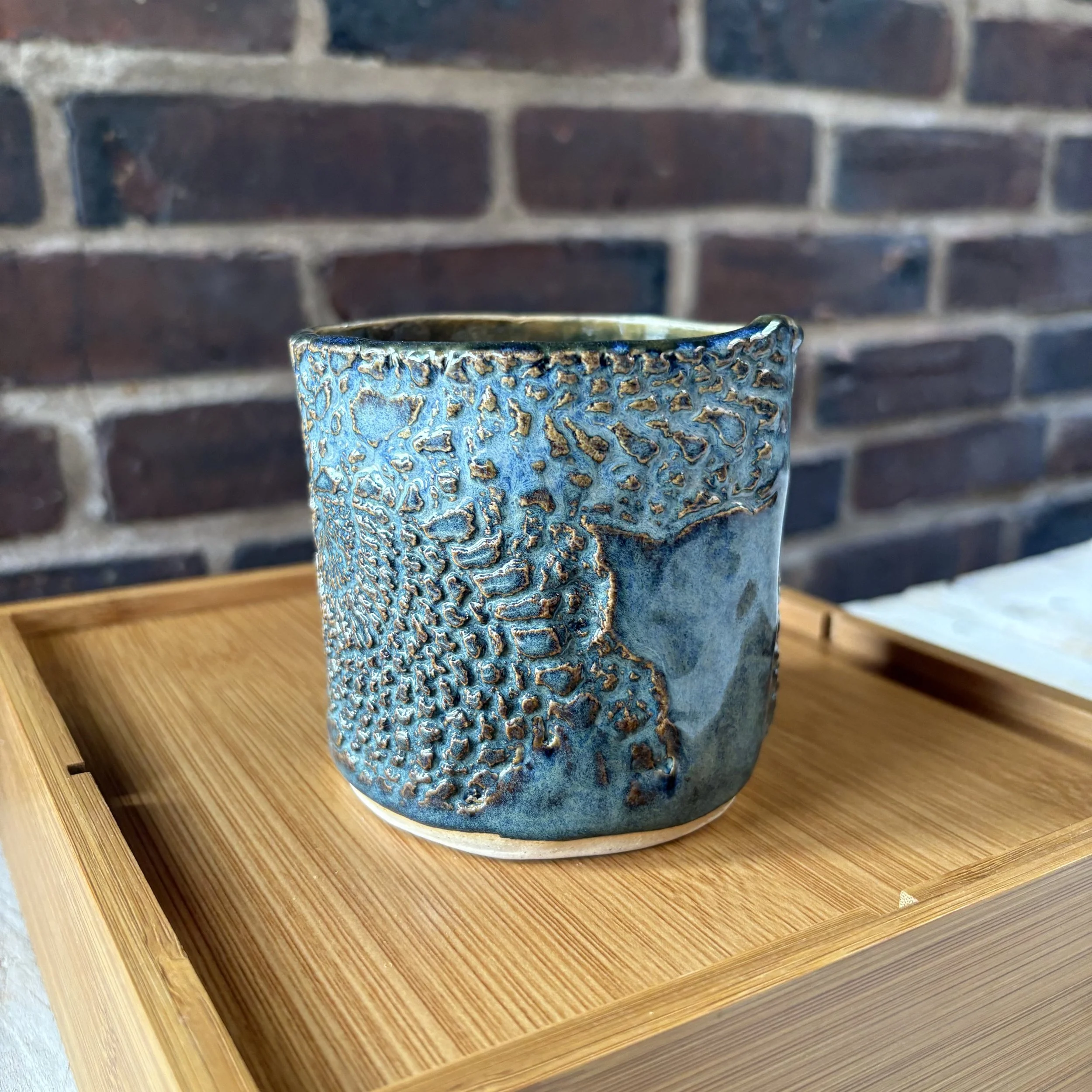 Lace floating blue tumbler