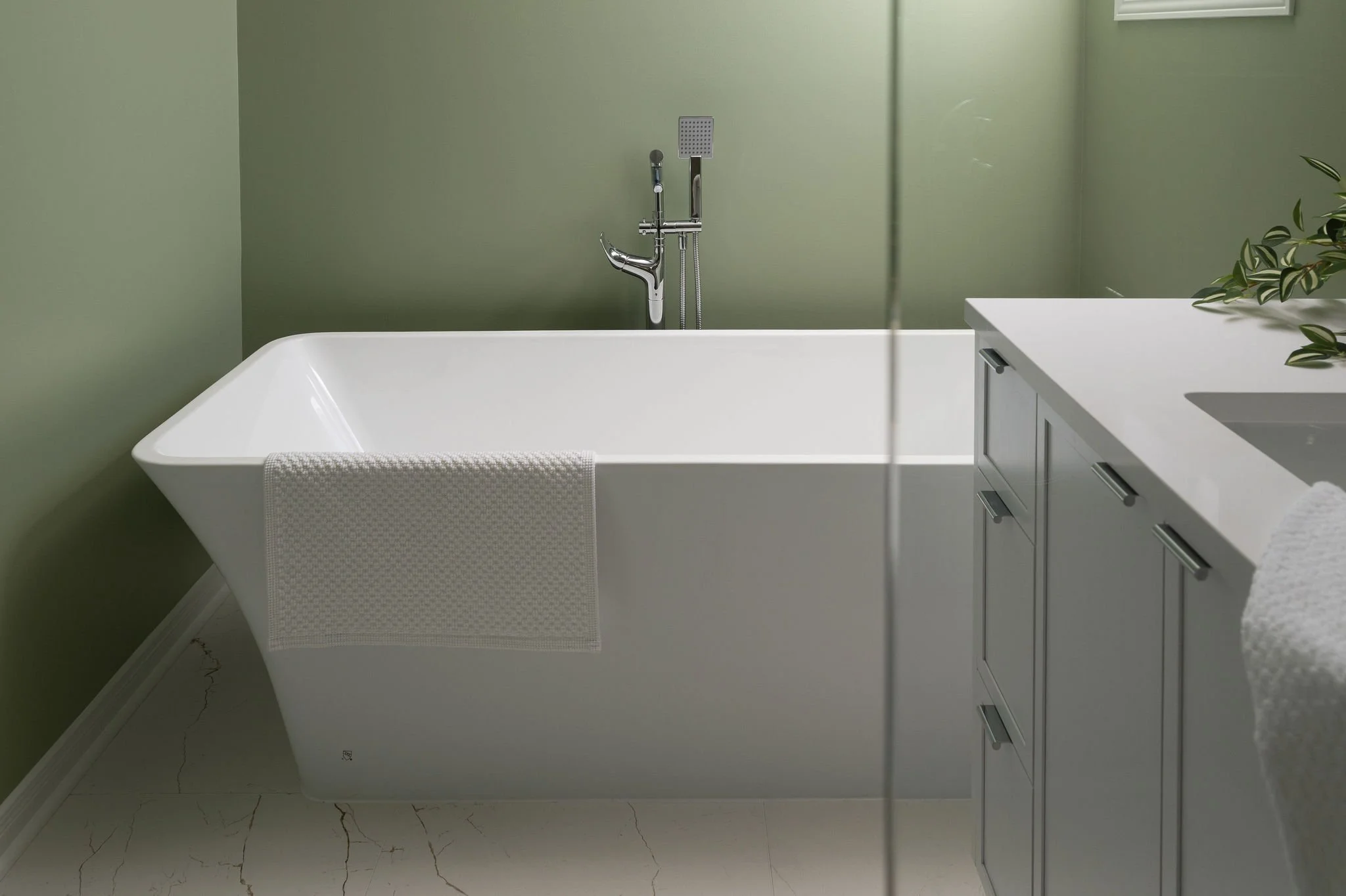 Aylmer Bathroom_7.jpg