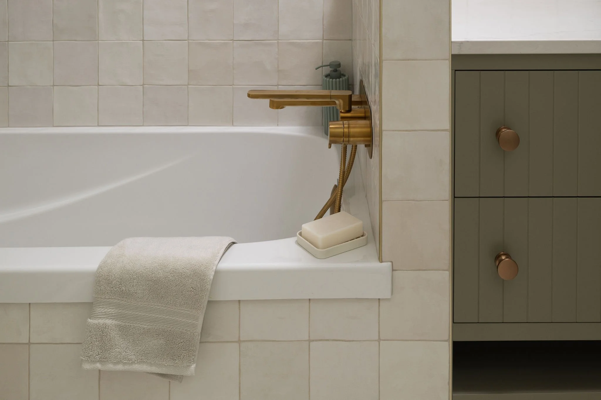 Timeless Brass Ensuite Bathroom_6.jpg