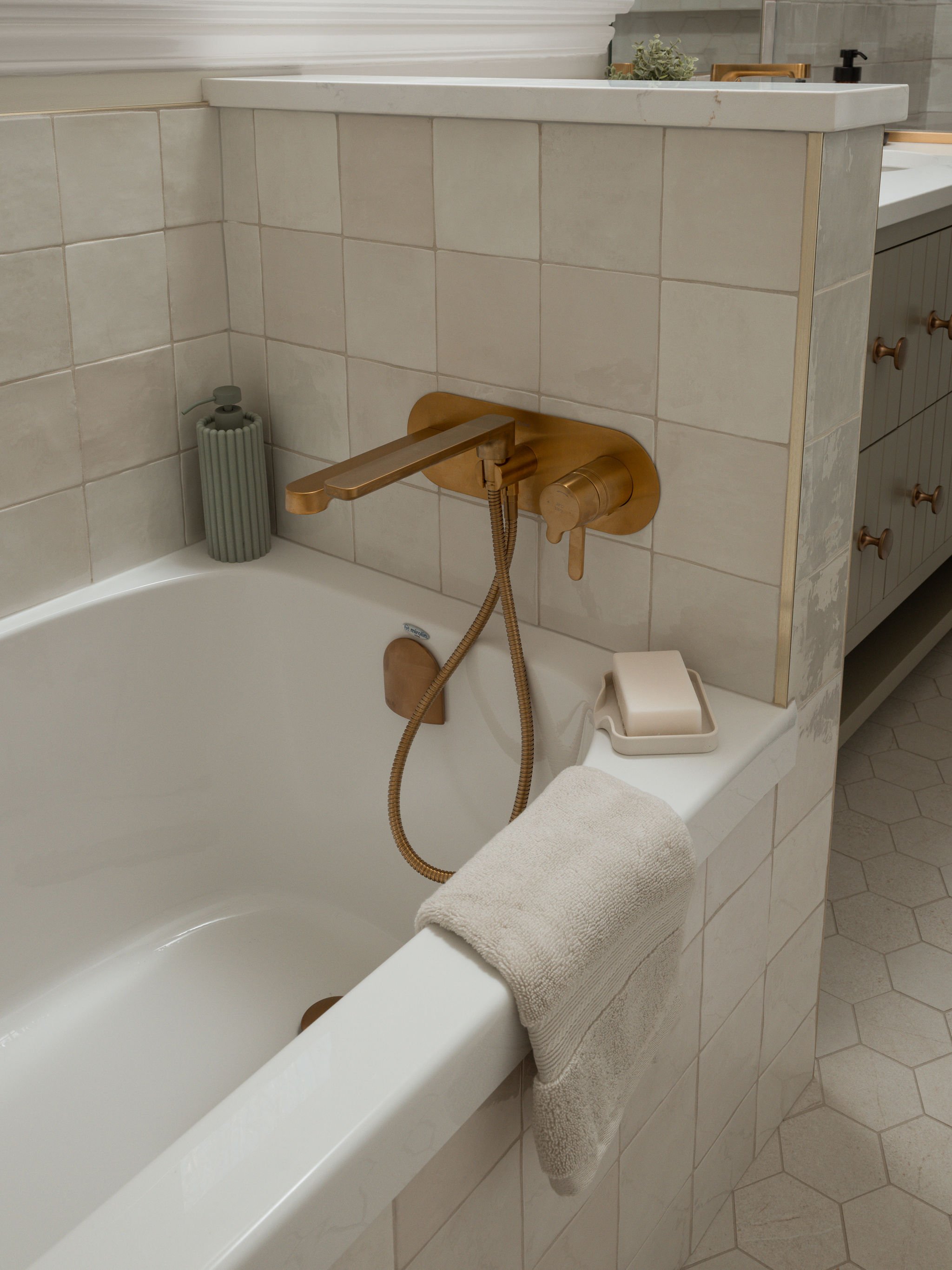 Timeless Brass Ensuite Bathroom_4.jpg