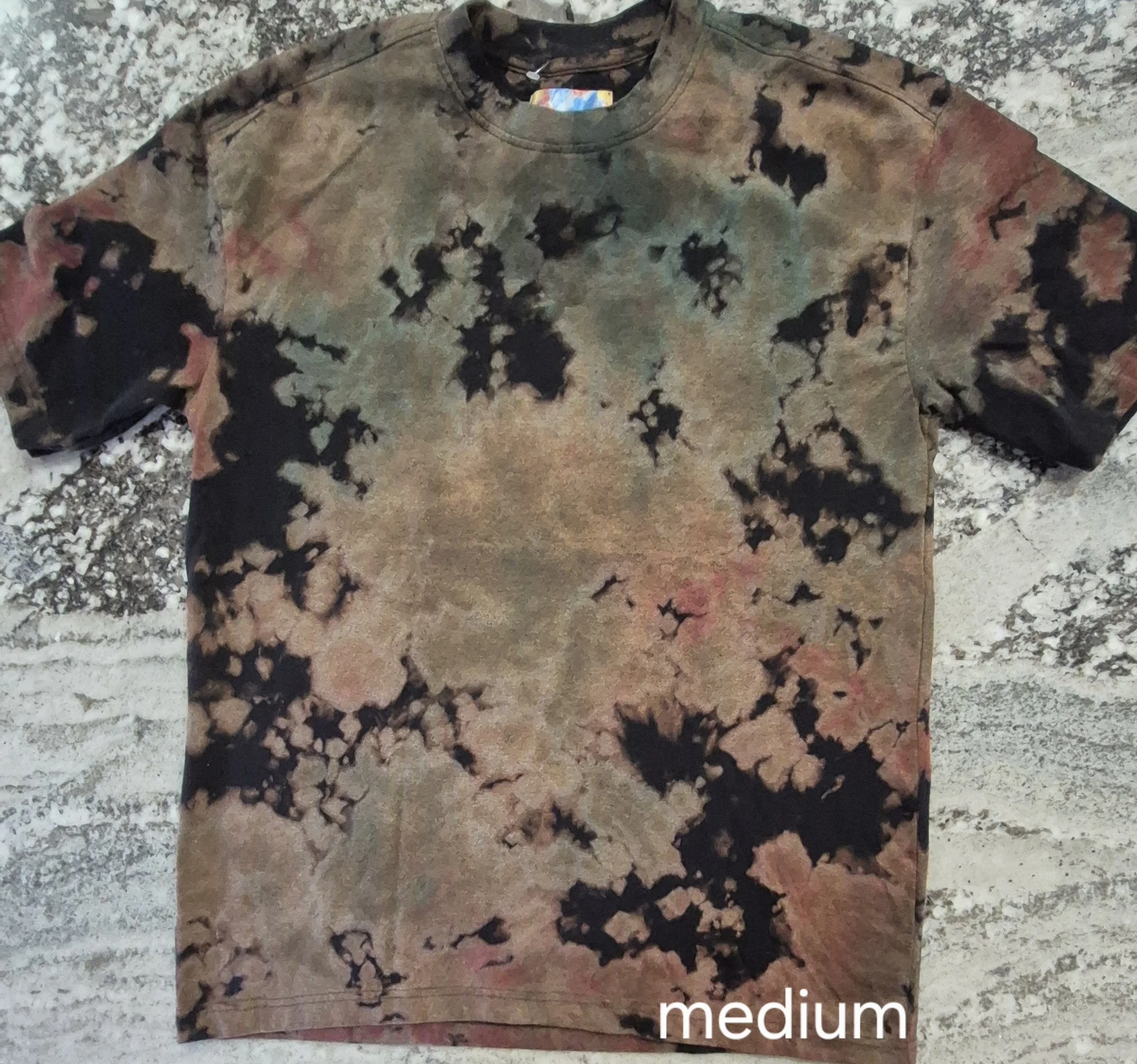1 of 1 TIDE DYE T-SHIRT MED.
