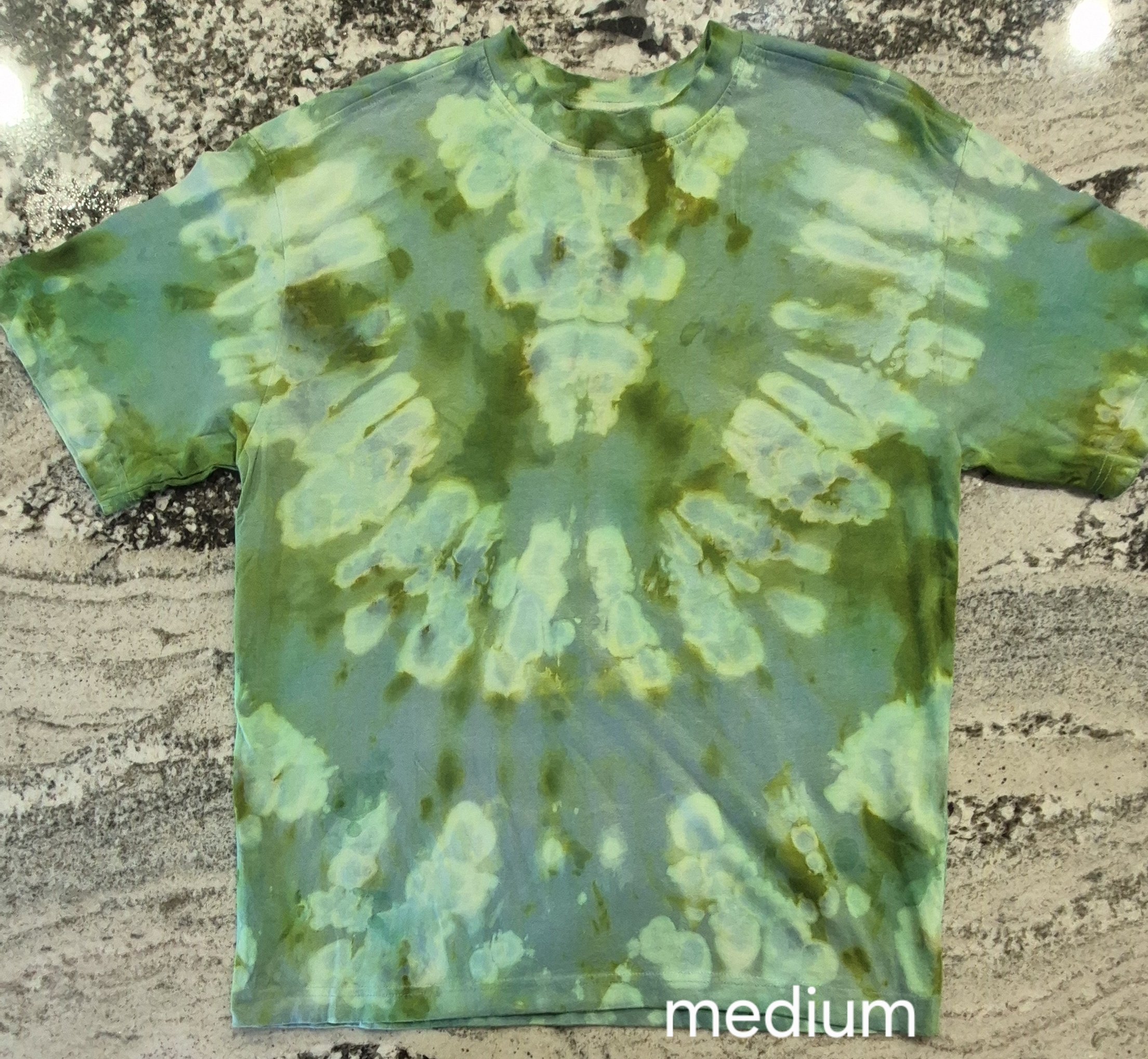 1 of 1 TIDE DYE T-SHIRT MED.