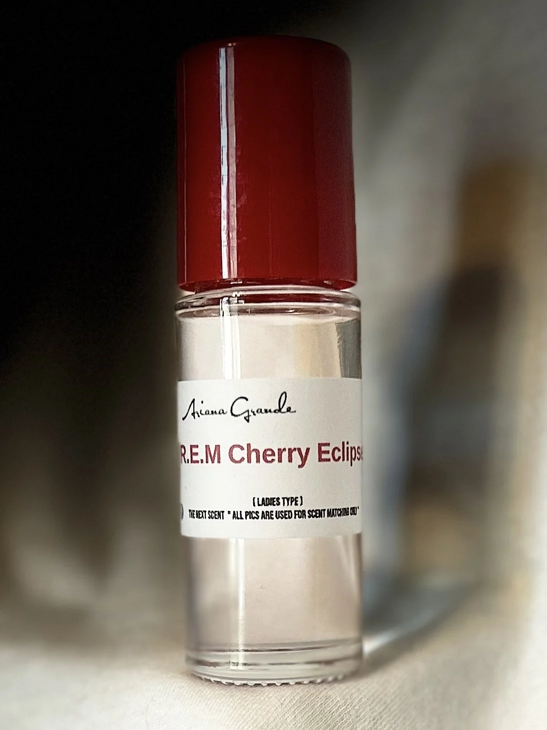 Ariana Grande: R.E.M. Cherry Eclipse (L) Type