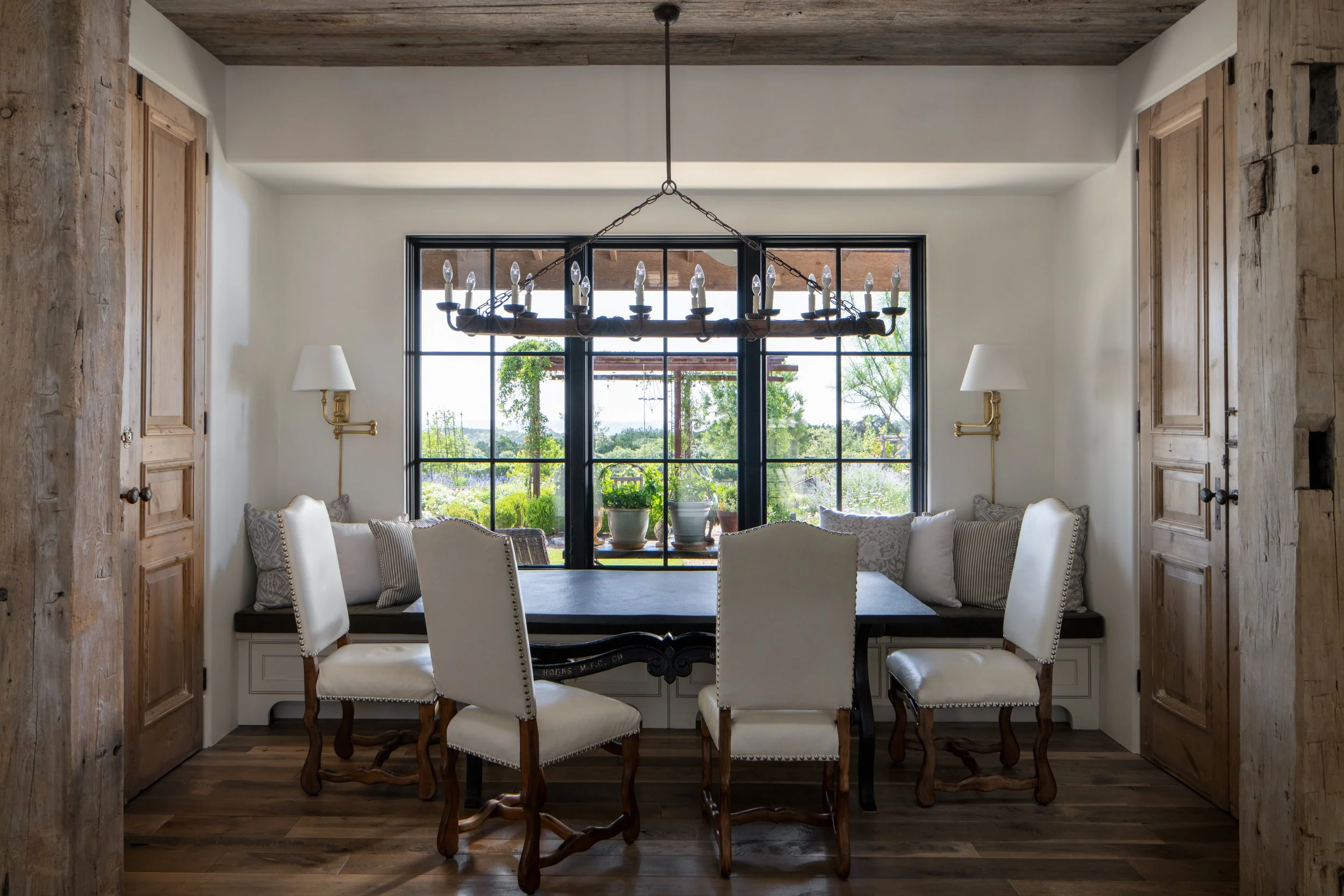 Texas Hill Country | Kitchen Design | Dining Table with banquette and chairs 
