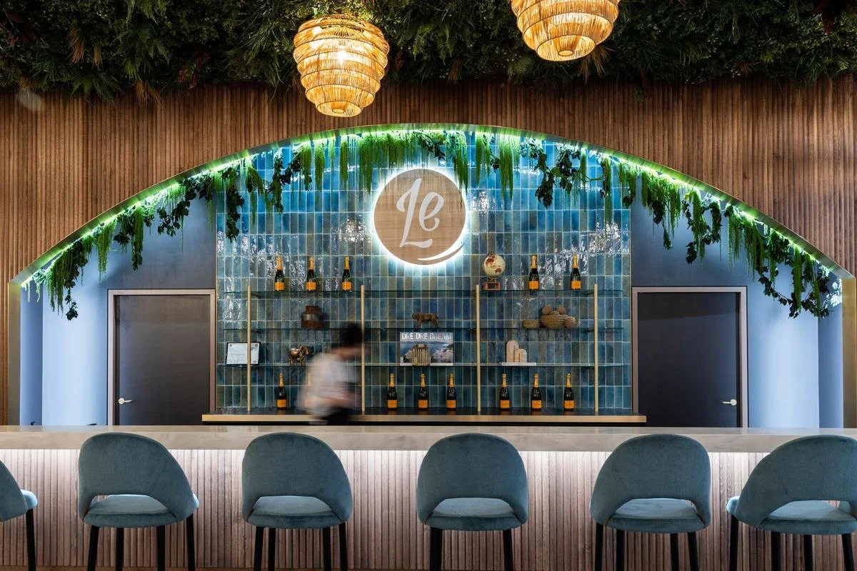 luxury-escapes-bar.jpg