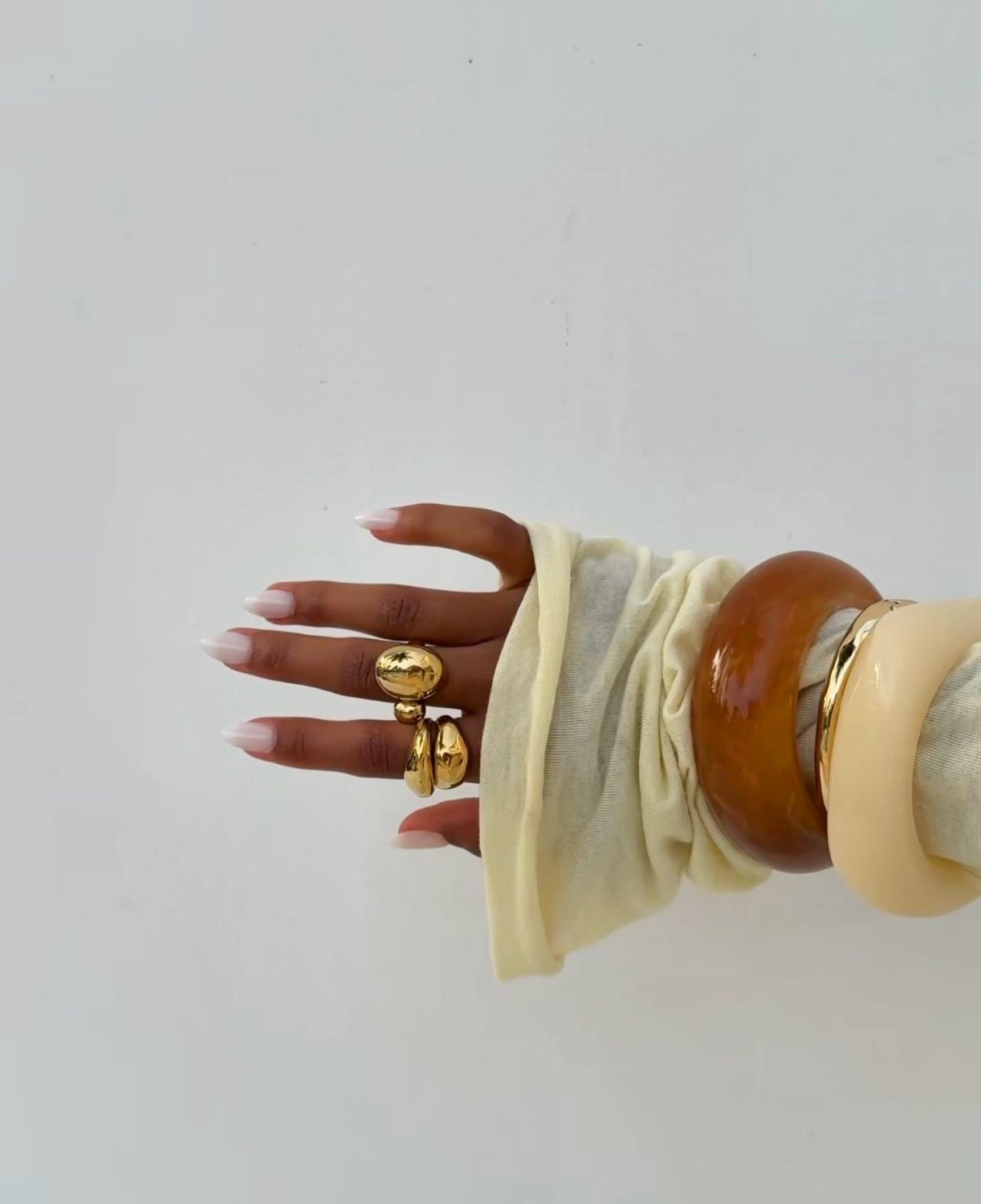 Metamorphosis l: The Sculptural Collection.

The &ldquo;stacking&rdquo; concept reflects the art of composition - layering textures, tones, and proportions to create balance and depth. It&rsquo;s a way to express personality through form. We want lux