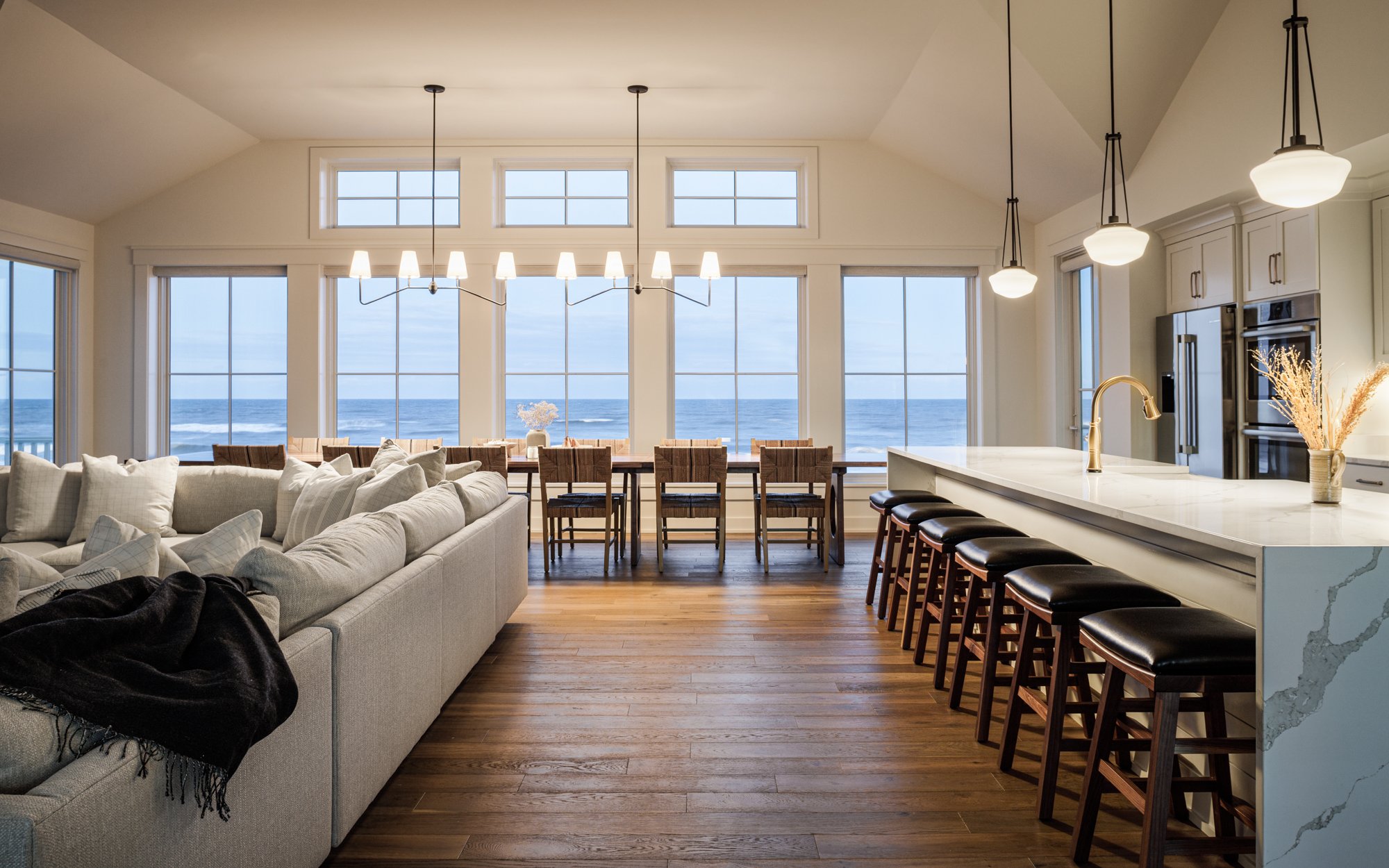Interior-oceanfront-home-outer-banks-nc-by-Logan-Gearhart.jpg