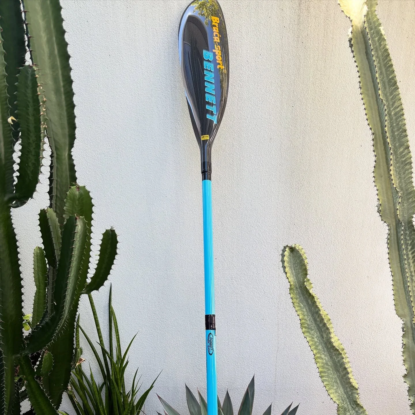 33% Blue carbon shaft with ends only black shrink. 

#bennettbraca #bracapaddles #bennettnz