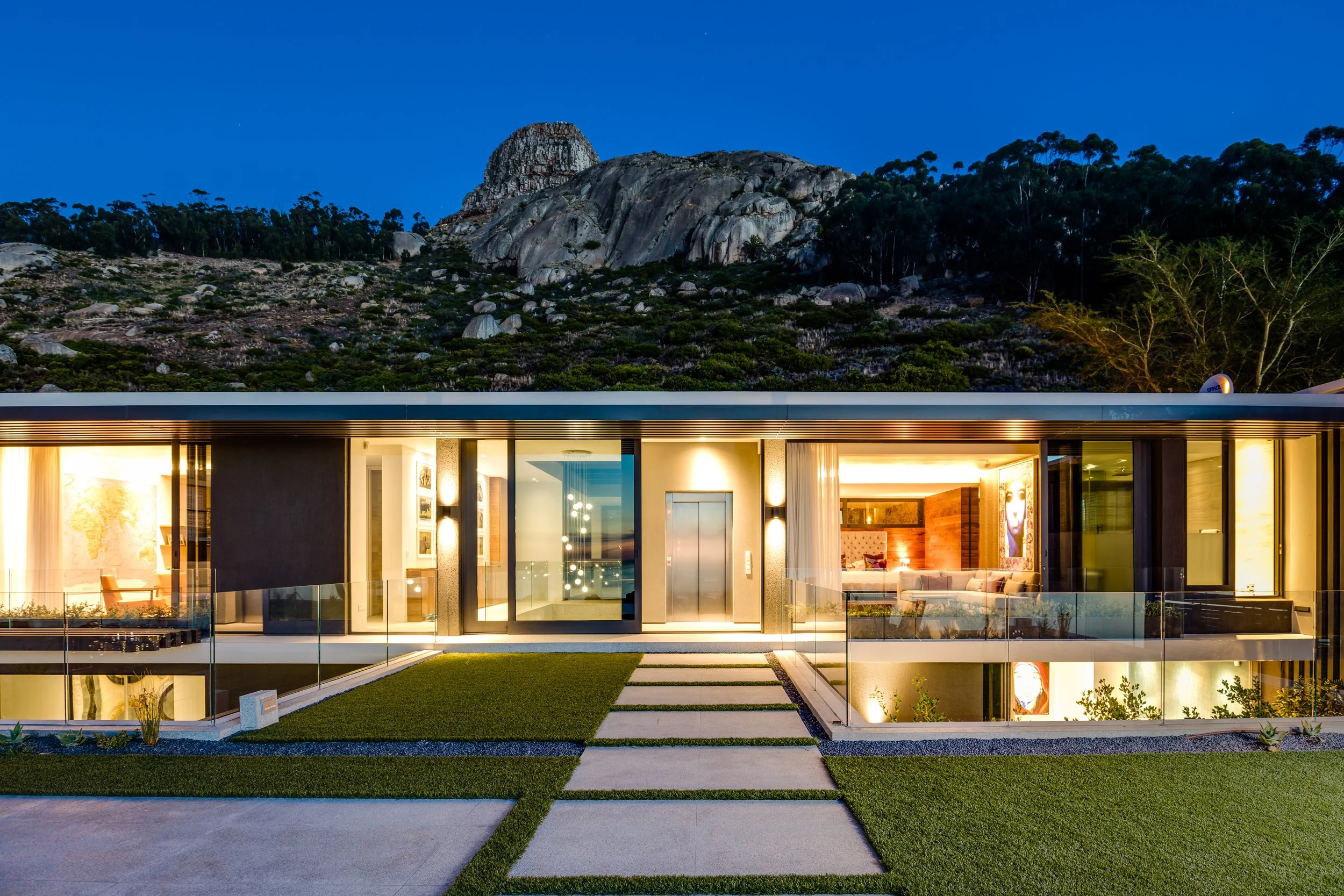 007-Second Floor Lions Head Evening View.jpg