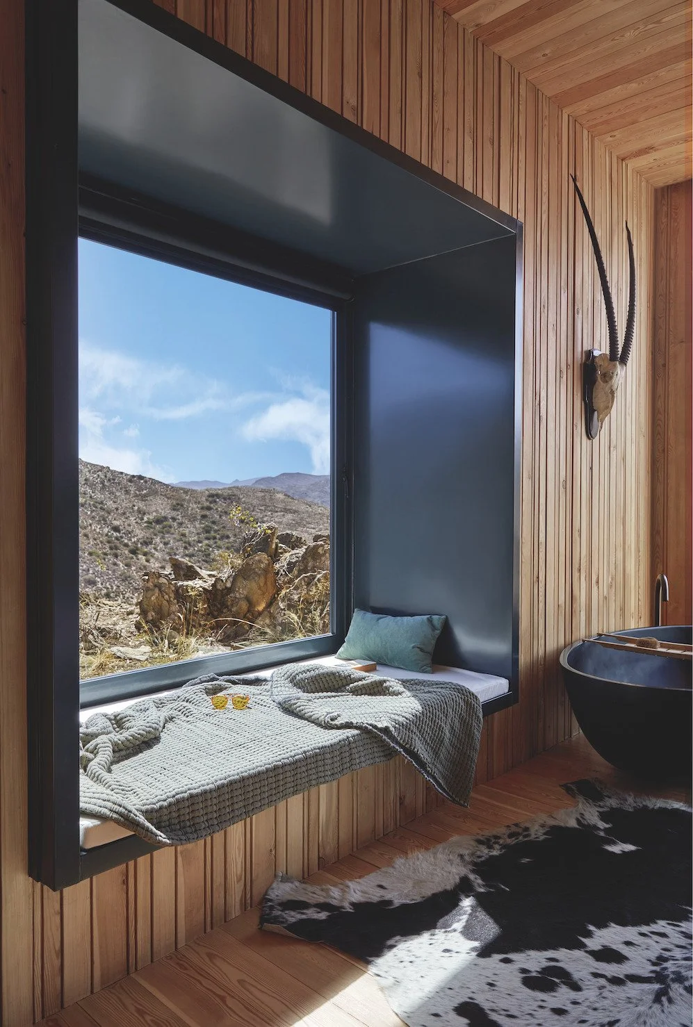 CaracalCabin02CreditGregCox.jpg