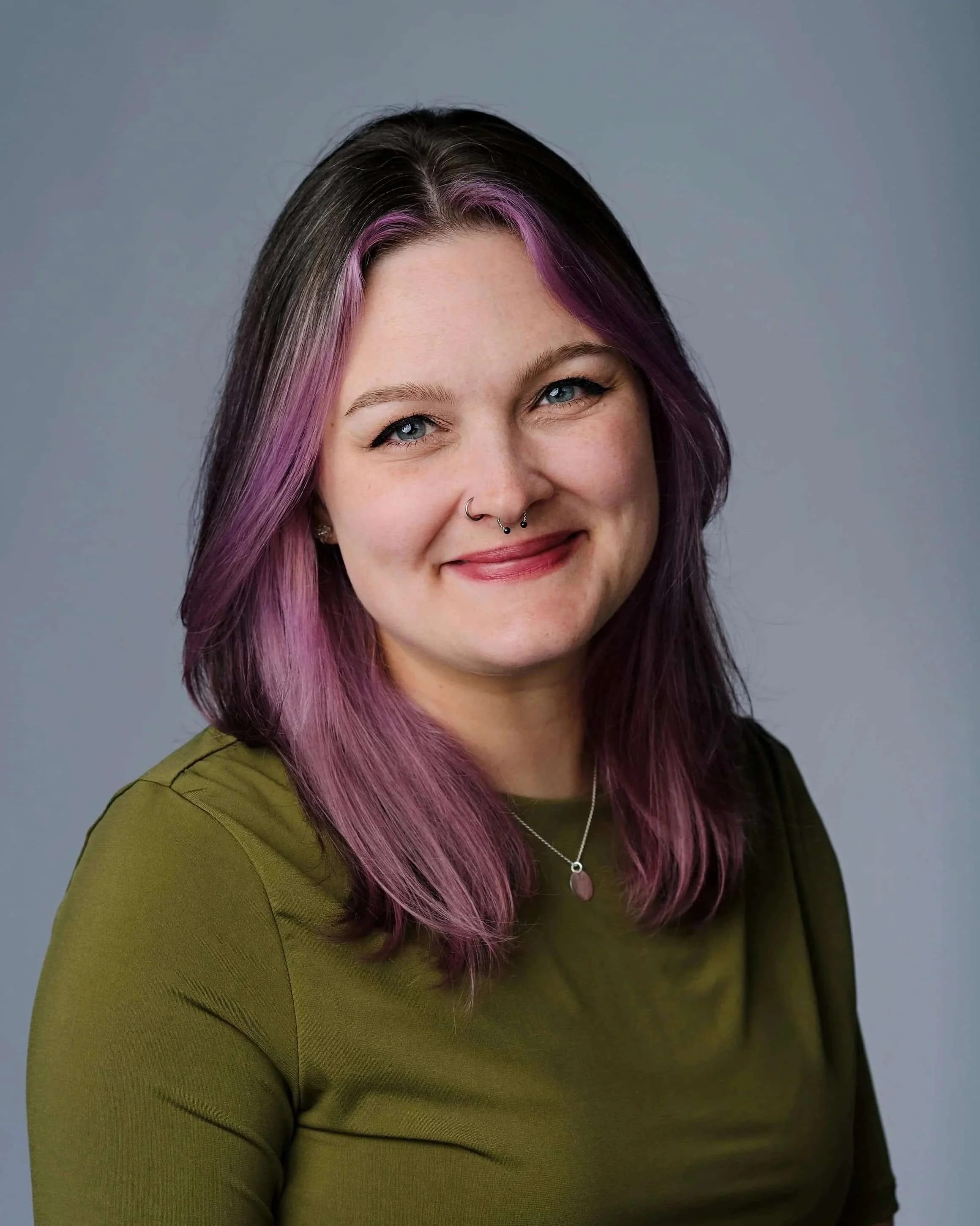 Therapist who specializes in complex trauma and neurodivergence from a trauma-informed lens.