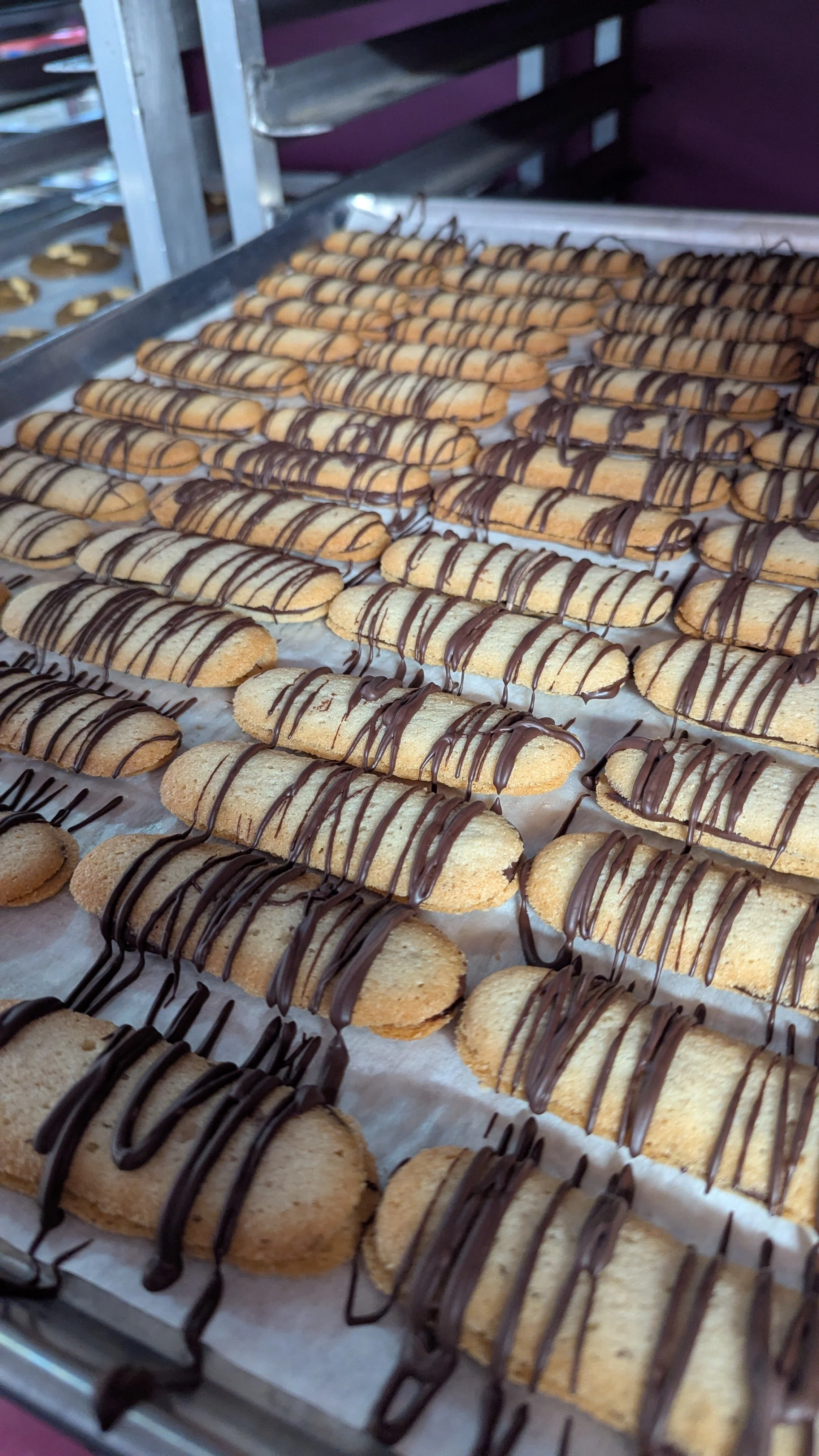 Tingly Lengua de Gato Cookies