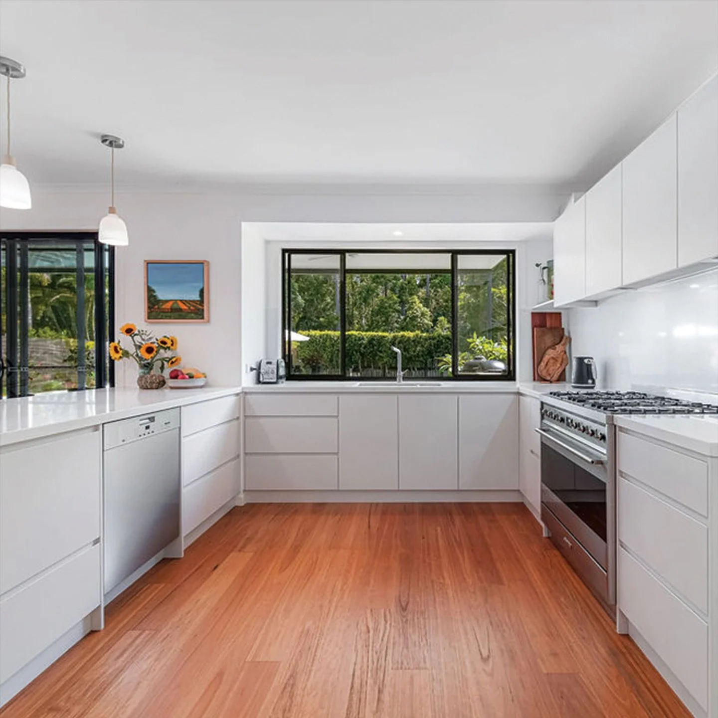 From dated to defined. This full kitchen renovation transformed every element, new floors, cabinetry, and finishes, creating a space made for connection. A place to cook, gather, and create memories that last.

Swipe for the before photo.

Enquire no