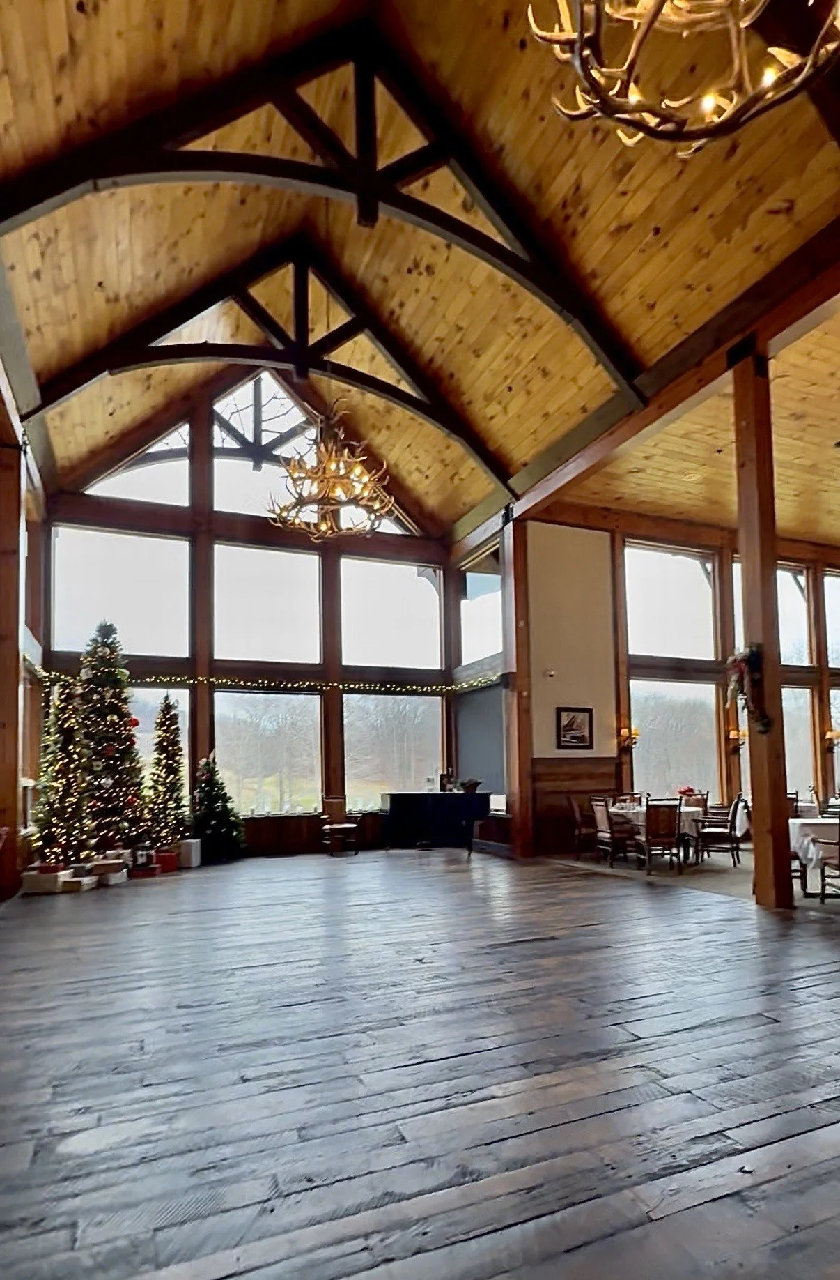 Laurel Ridge Country Club wedding venue in Western North Carolina with mountain views