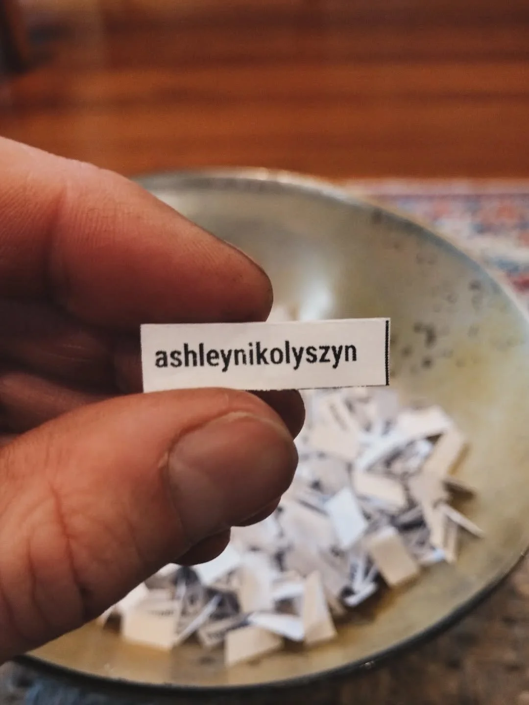 Thanks to everyone who entered our sauna session giveaway, and congrats to the winner, @ashleynikolyszyn!

(Sorry about my fingers, I was digging a hole)
.
.
.
.
.
.
#sauna #saunagiveaway #iggiveaway #saunanewengland #southcoastma