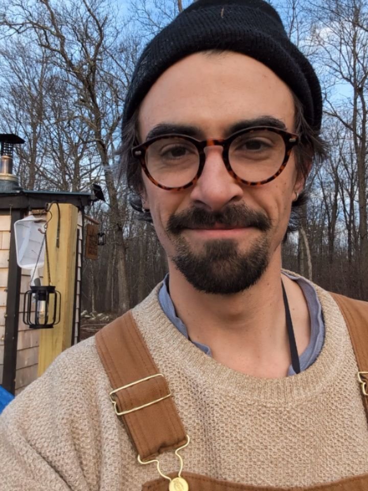 ✨CRYSTAL MYSTERY✨

Lost selenite alert!
.
.
.
.
.
.
.
.
.
.
.
#selenite #sauna #lostandfound #nottheonion #crystalhealing