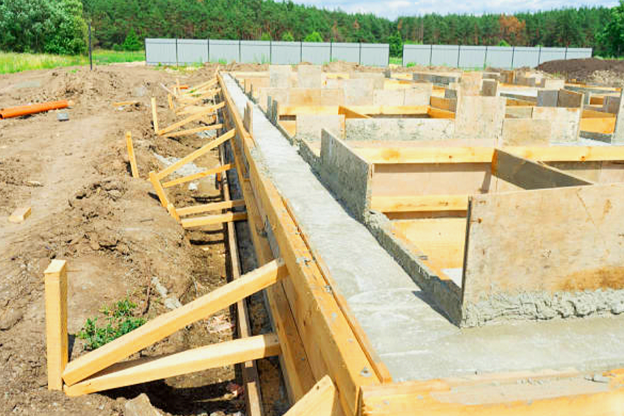 Carpenter to build and/or fix new foundation for your new or existing project, footings, retaining walls, or any architectural form in Metro Vancouver, BC, Canada