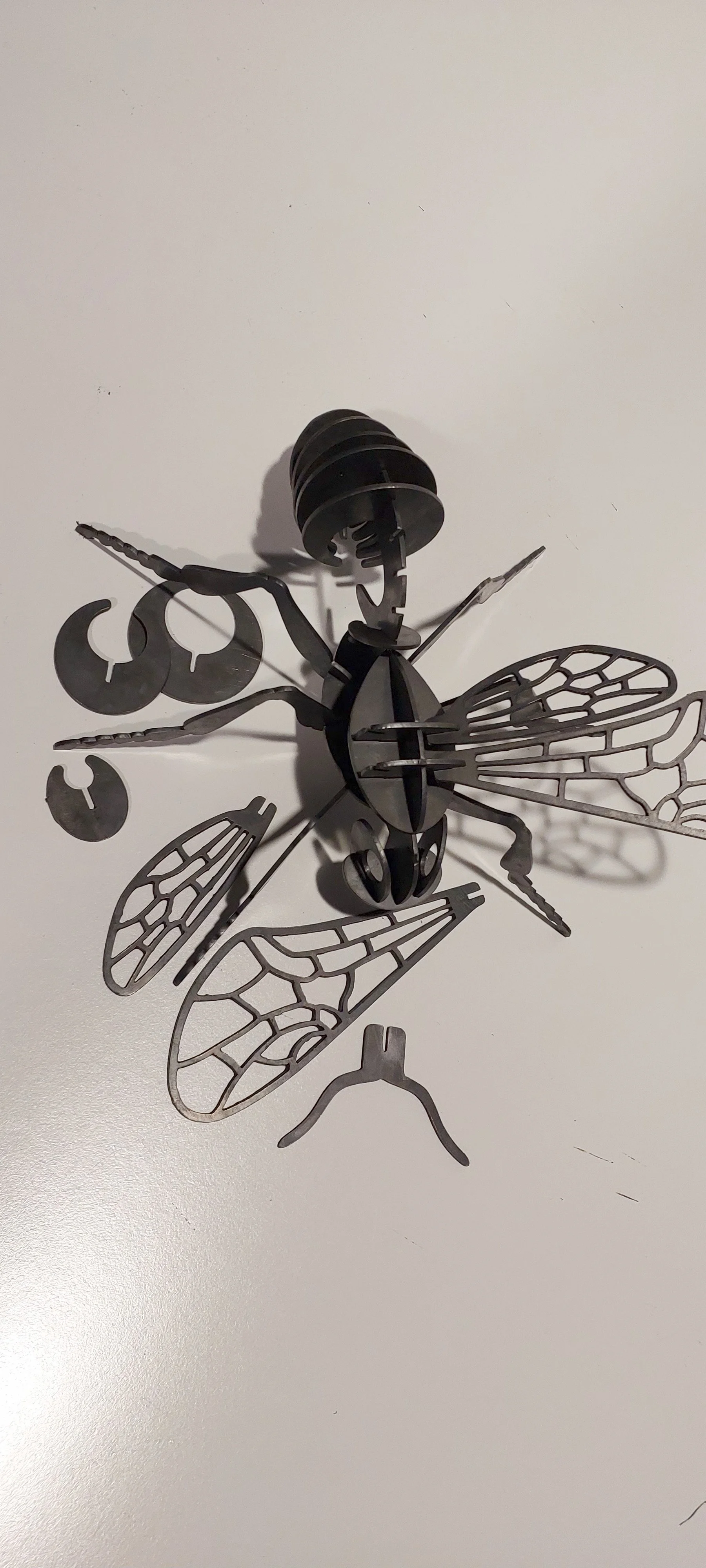 3D Bee metal garden art puzzle2.jpg