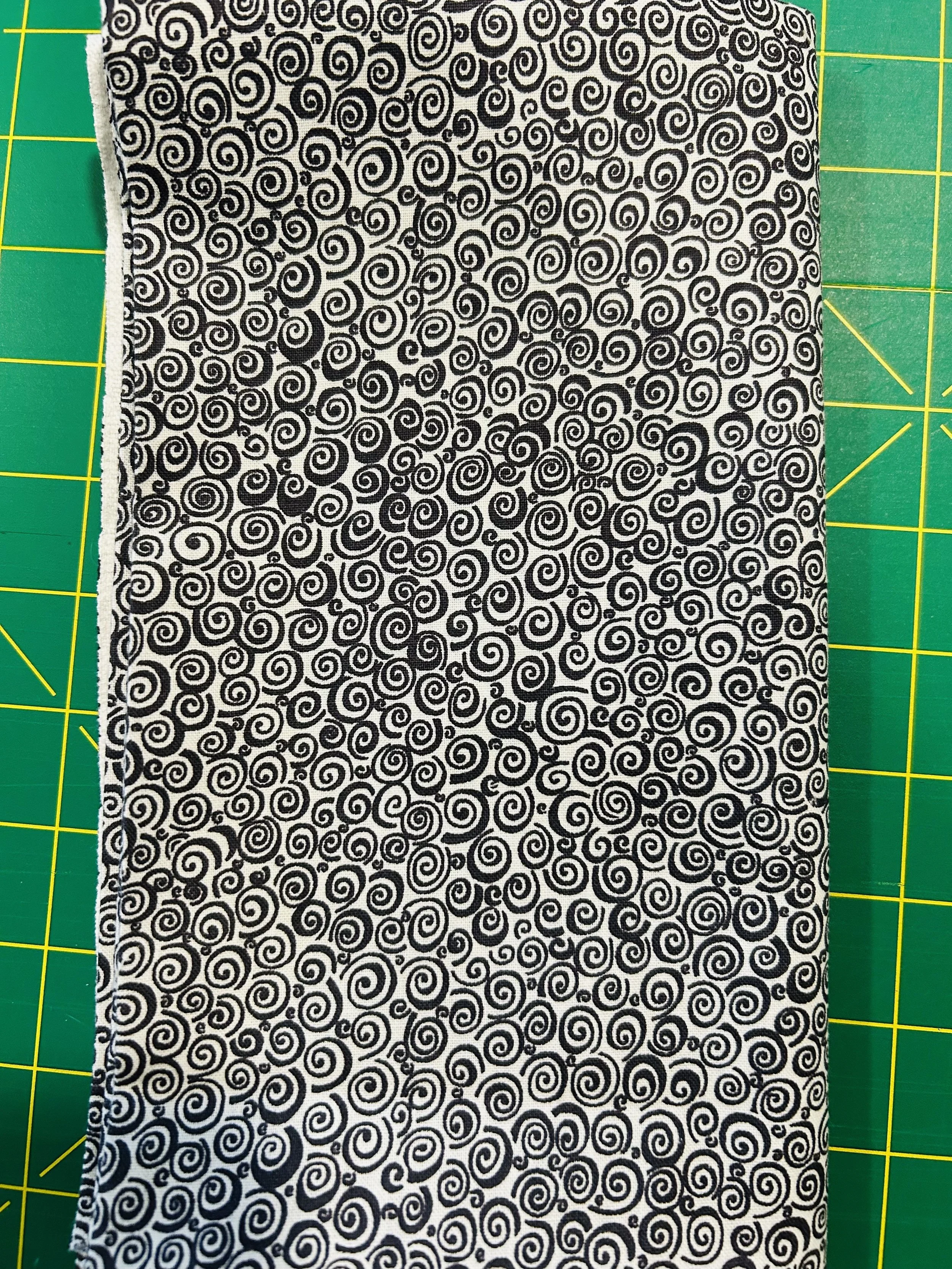 Swirley, blk:wht.jpg