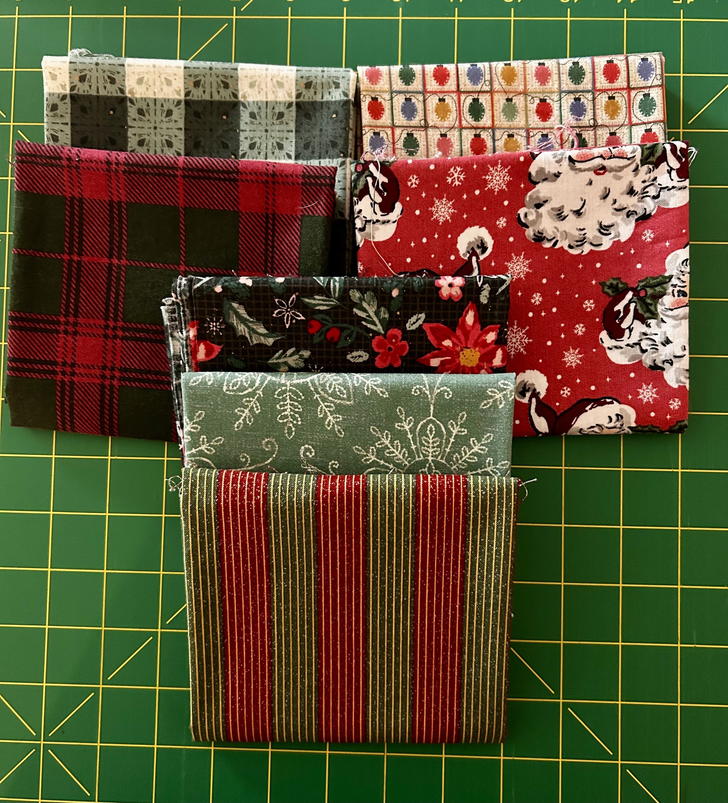 Classic Christmas – David Textiles 7-Piece Fat Quarter Bundle