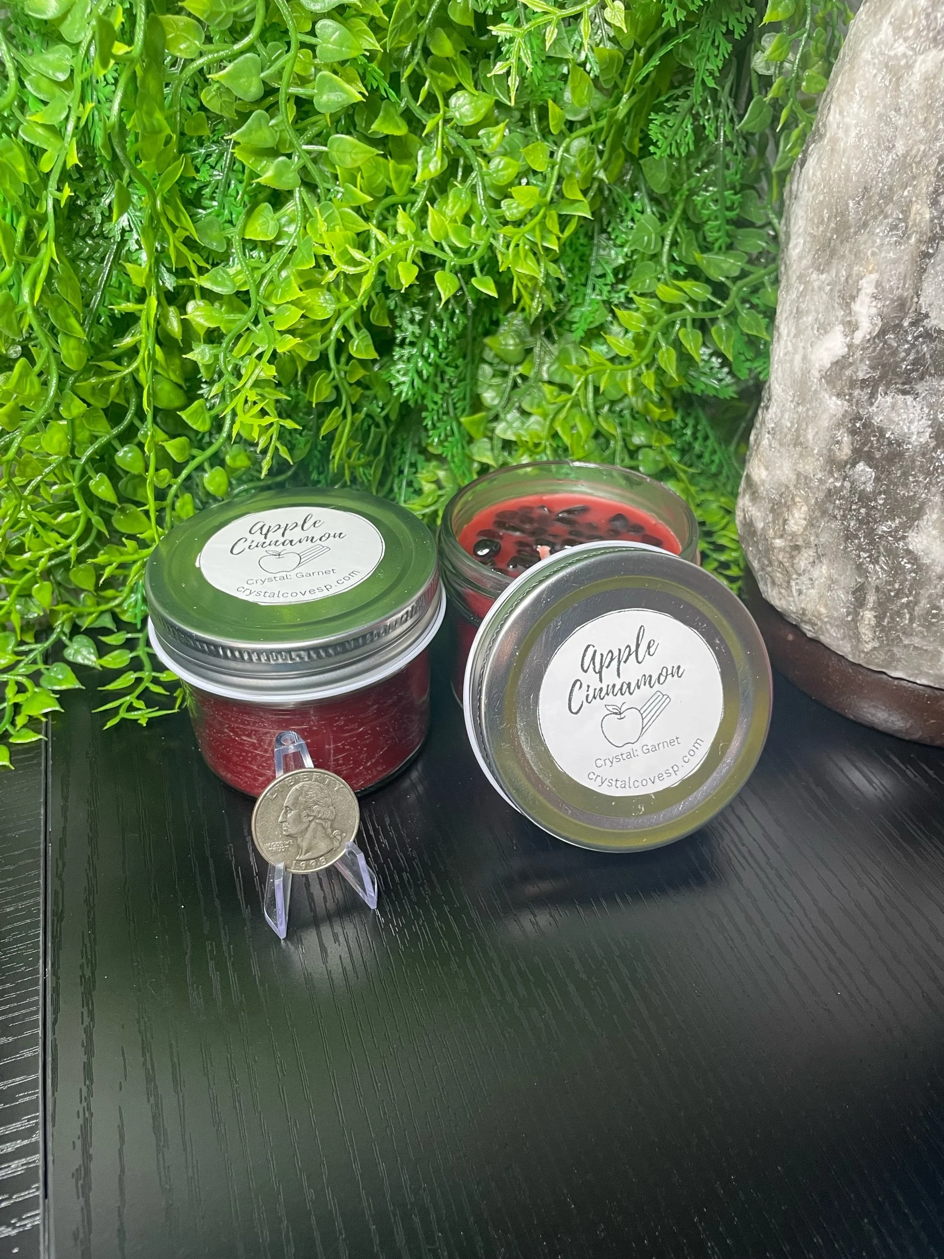 Apple Cinnamon Scented Candle with Garnet Chips 4oz