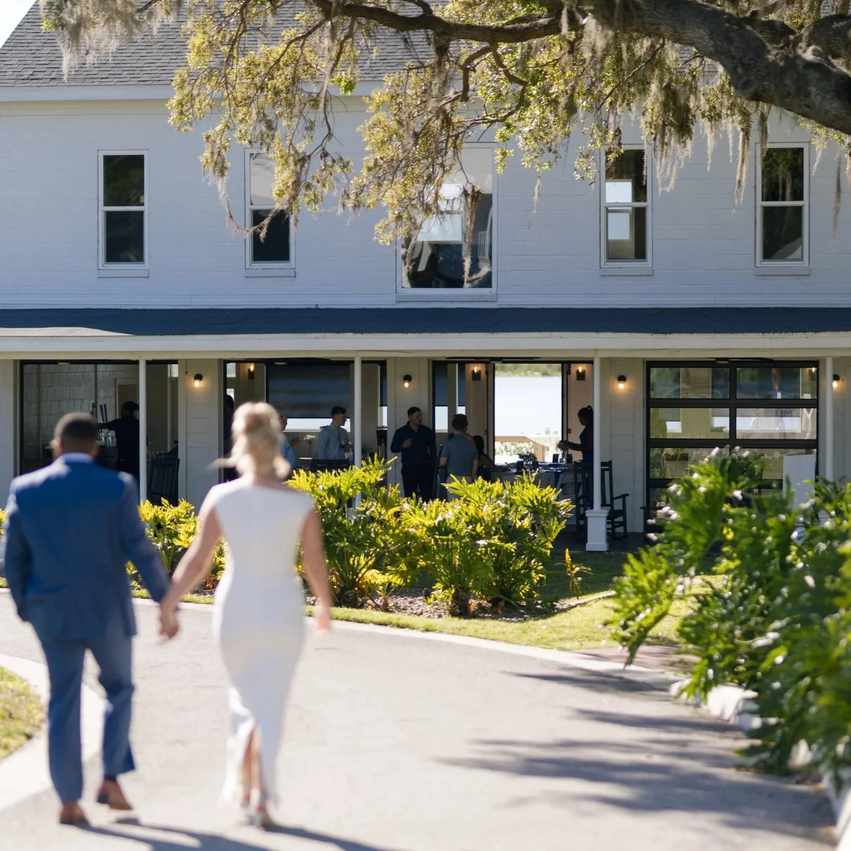 The next morning, guests gather in the Boathouse for a farewell brunch overlooking the lake, offering one final opportunity to connect before the weekend comes to a close.