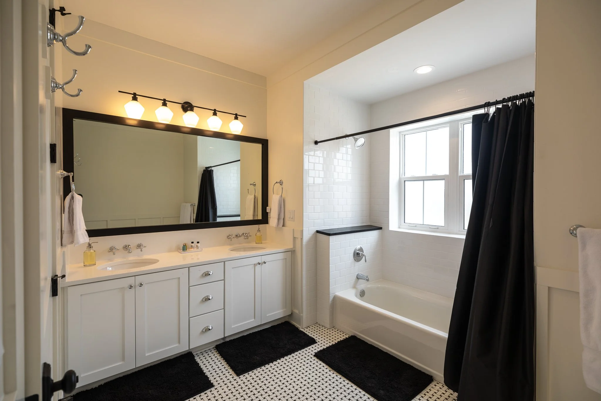 Master Bath.jpg