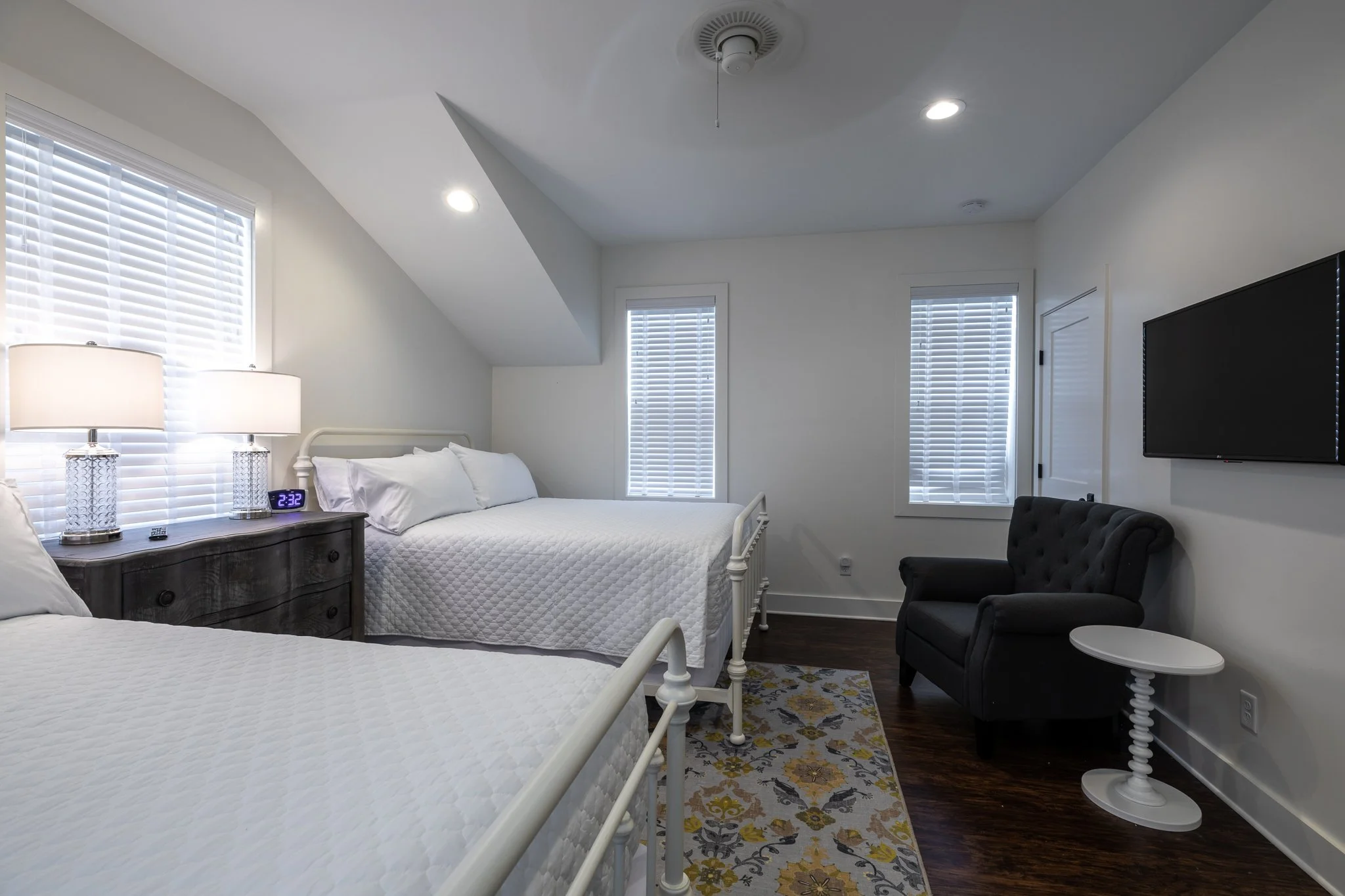 Bedroom 2 3.jpg