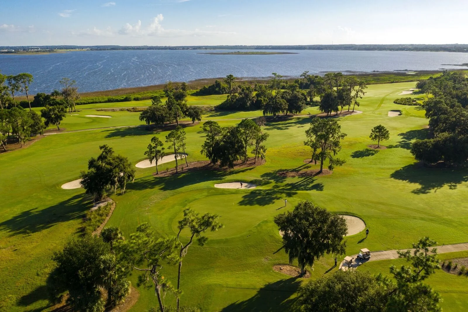 Central Florida is home to several exceptional golf courses, offering everything from championship-level play to relaxed resort-style rounds, all within a short drive of the Estate