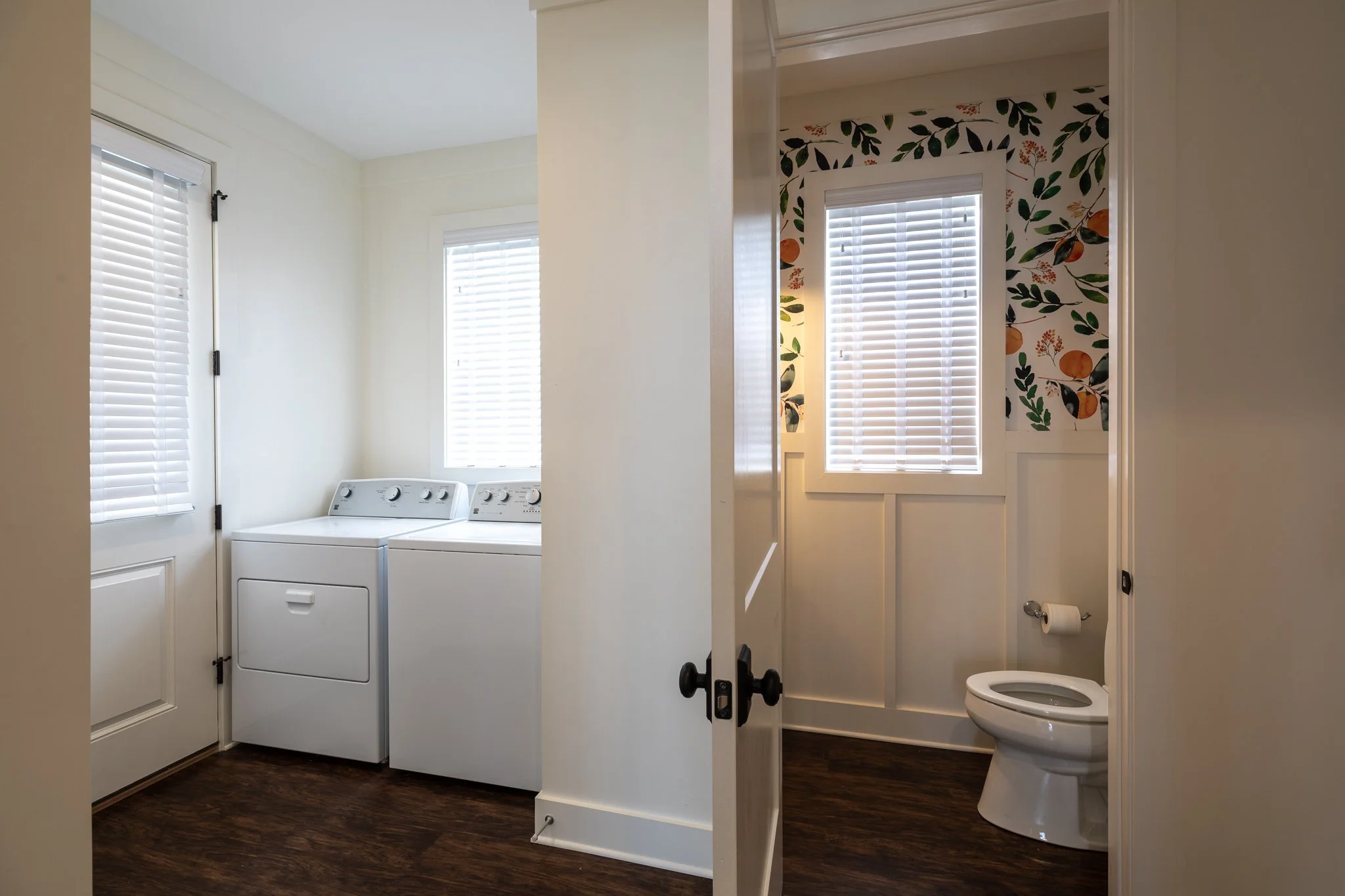 Common Bath - Laundry.jpg