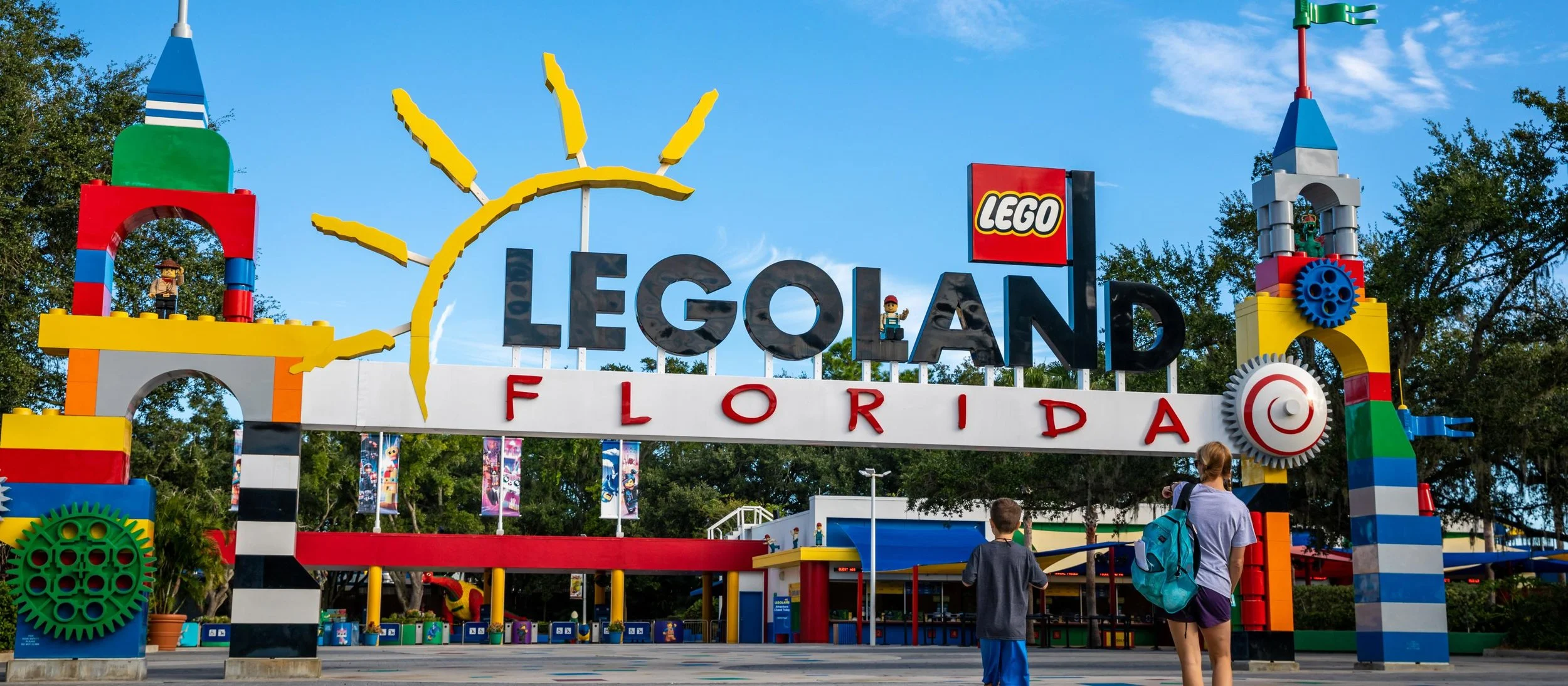 LEGOLAND® Florida Resort

(15 minutes away):

Family-friendly rides, attractions, water park fun, and entertainment just minutes away