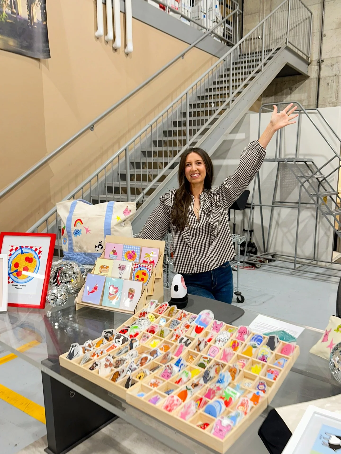EEKKKK! what an amazing morning! Moments before going live on @newdaycleveland to chat all things Little Tomato 🍅 

Such a great, supportive team over at @fox8newscleveland! ☀️