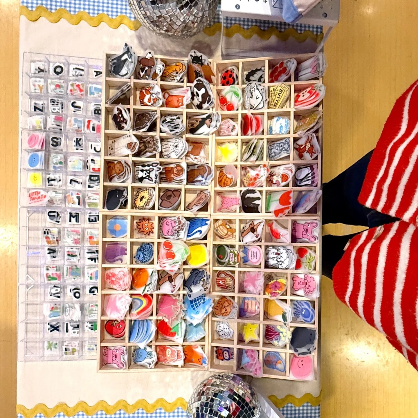 Love a day at @mahalls20lanes + making custom totes 🍅💕