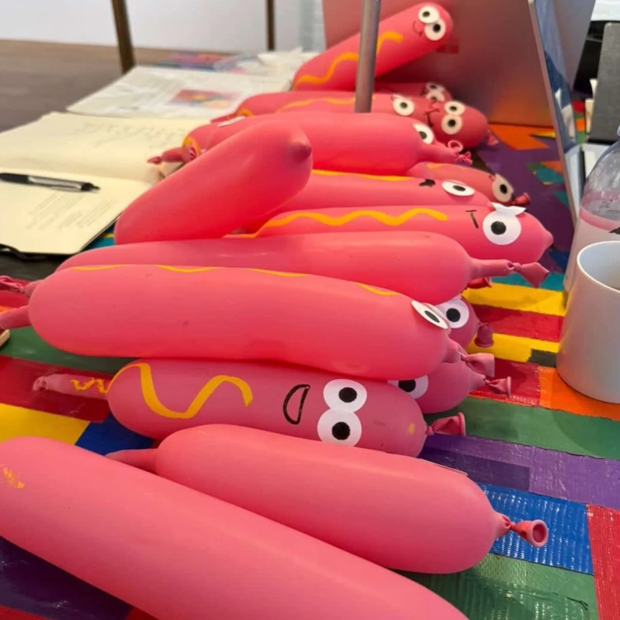 when the odd ball art exhibit you saved three weeks ago makes it out of the saves >>>

Simply obsessed with the @jonburgerman exhibit at @ahugfromtheartworld 🌭 a joyfully weird and playful exhibit..my favorite kind of art. 🌭