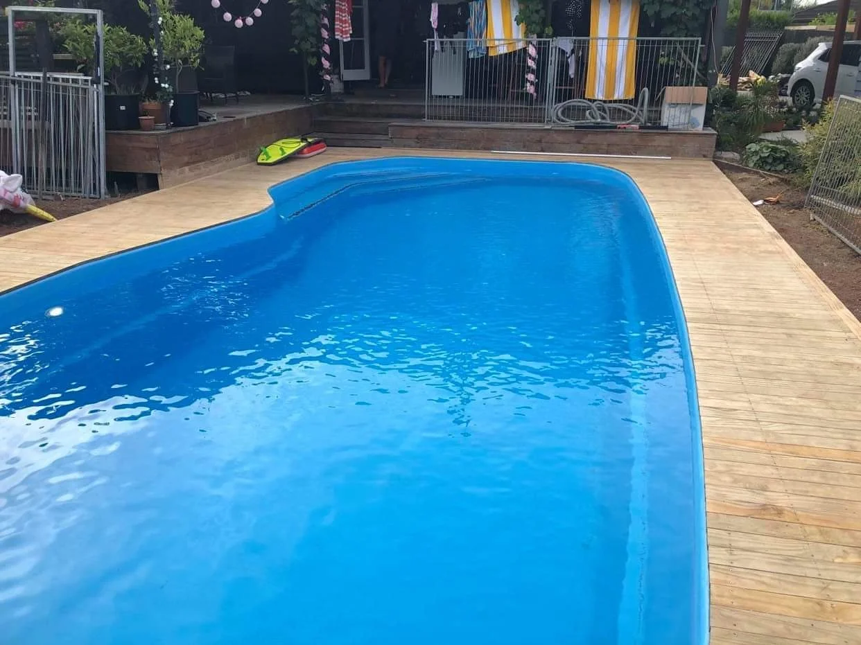 MK Pools Light Blue Sparkle fibreglass pool colour — gentle blue shade with soft sparkle effect, perfect for bright open spaces.