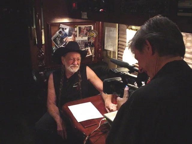 Brent films Willie on his bus