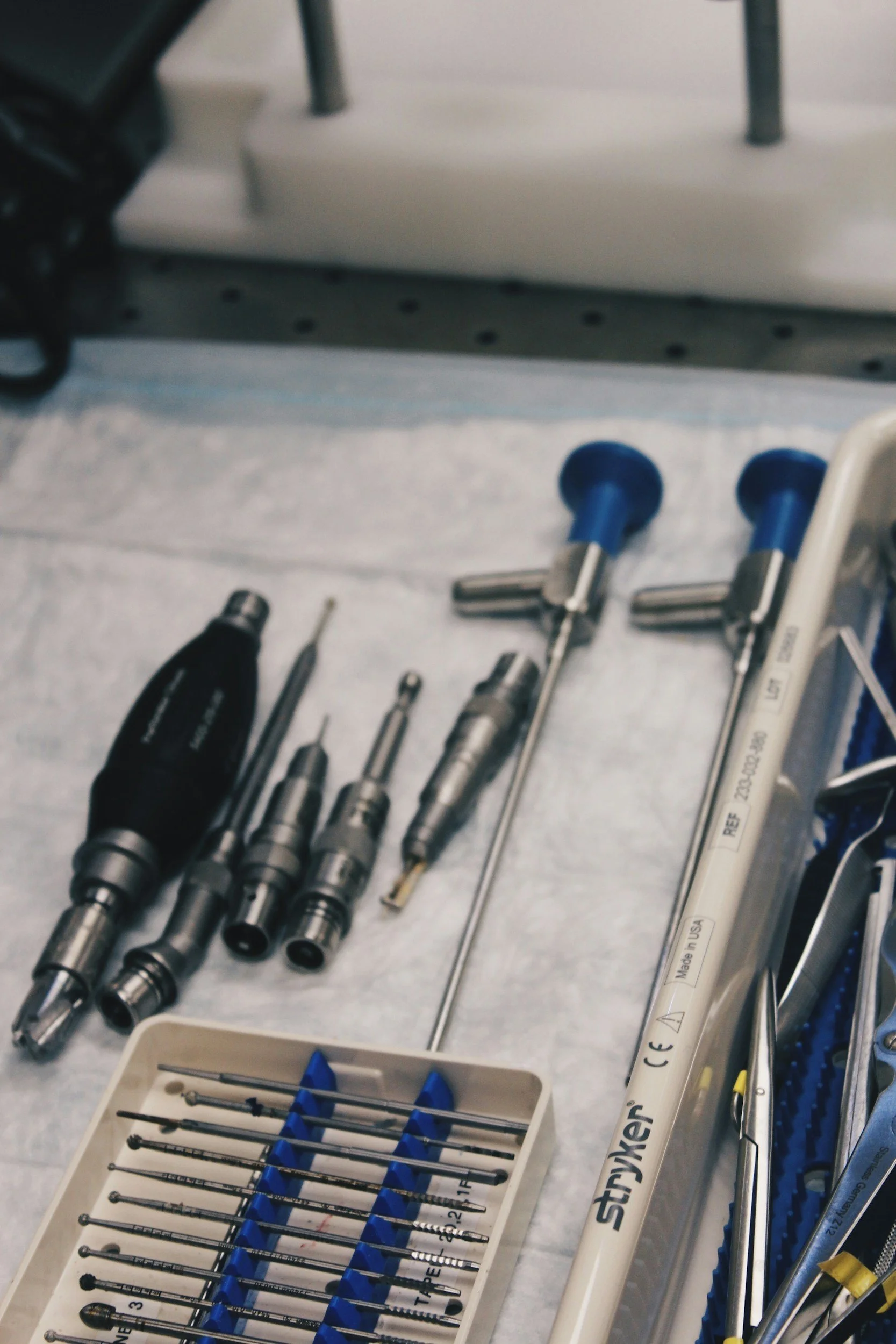 Advanced Veterinary Surgical instruments for Stifle Surgeons to perform a tibial tuberosity transposition or a trochleoplasty for medial patella luxation in a dog.