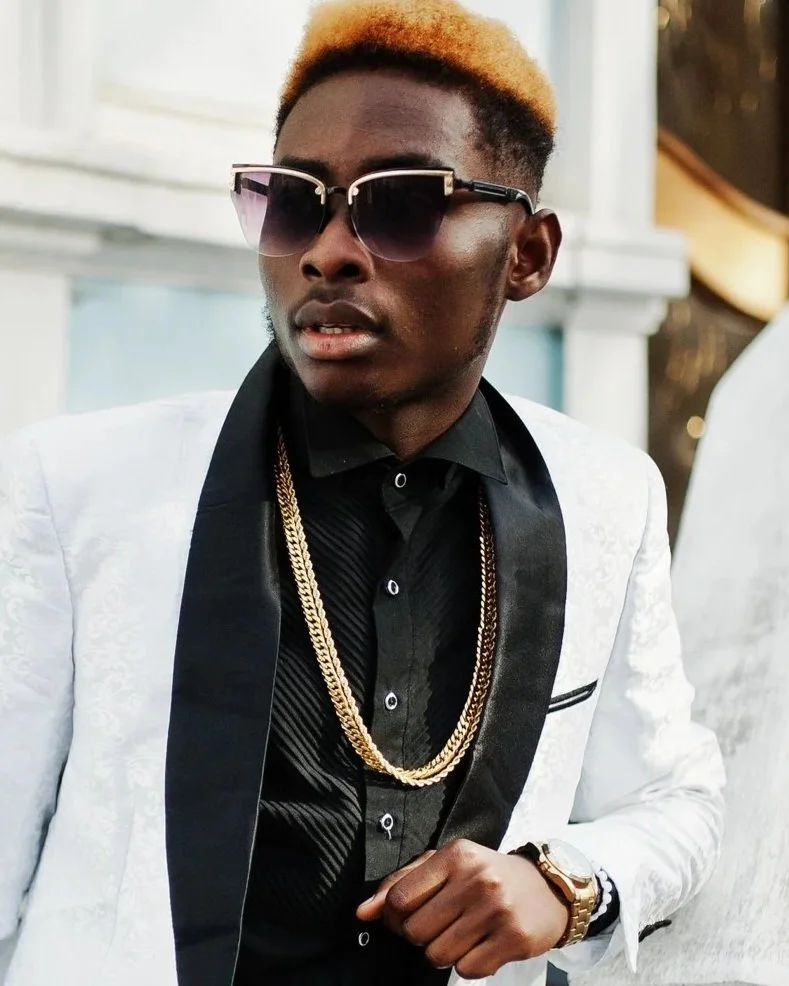 chic-handsome-african-american-man-2025-02-10-10-21-16-utc.jpg