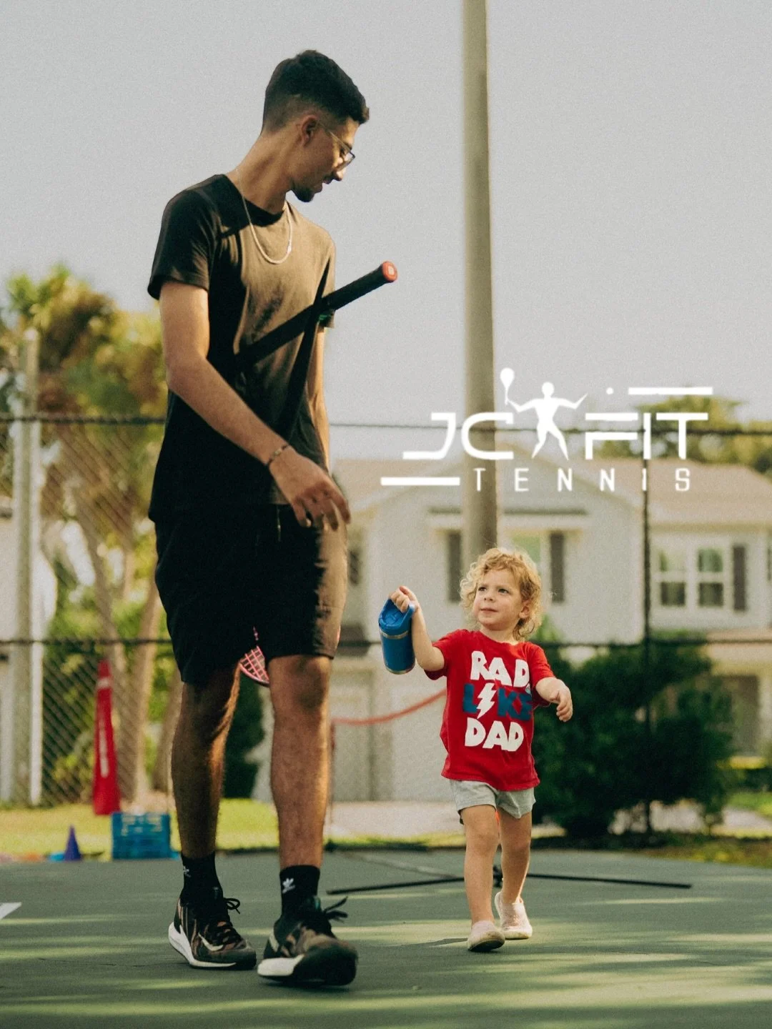 It&rsquo;s never too early to start 🎾✨
It&rsquo;s all about how you start.
When parents are thinking about introducing their kids to tennis at a young age, the key is making a smart decision from day one. The environment matters. The coaching matter