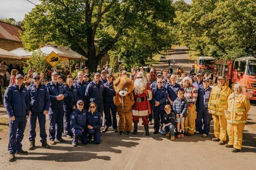 Santa with CFA volunteers