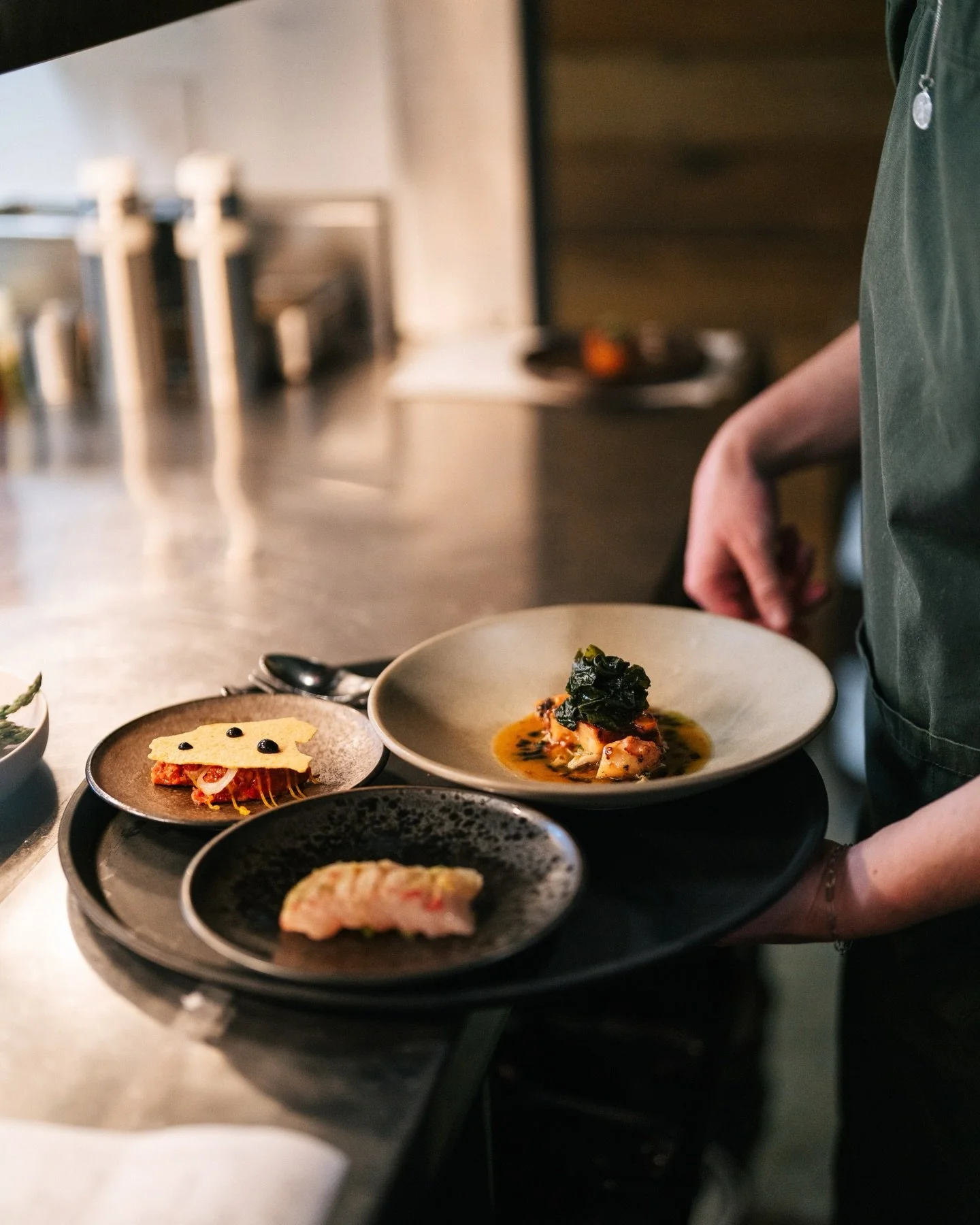 A way of cooking shaped by the season, and best shared. We&rsquo;re here all summer - join us.

#ratarestaurant #seasonaldining #diningqueenstown #queenstowndining